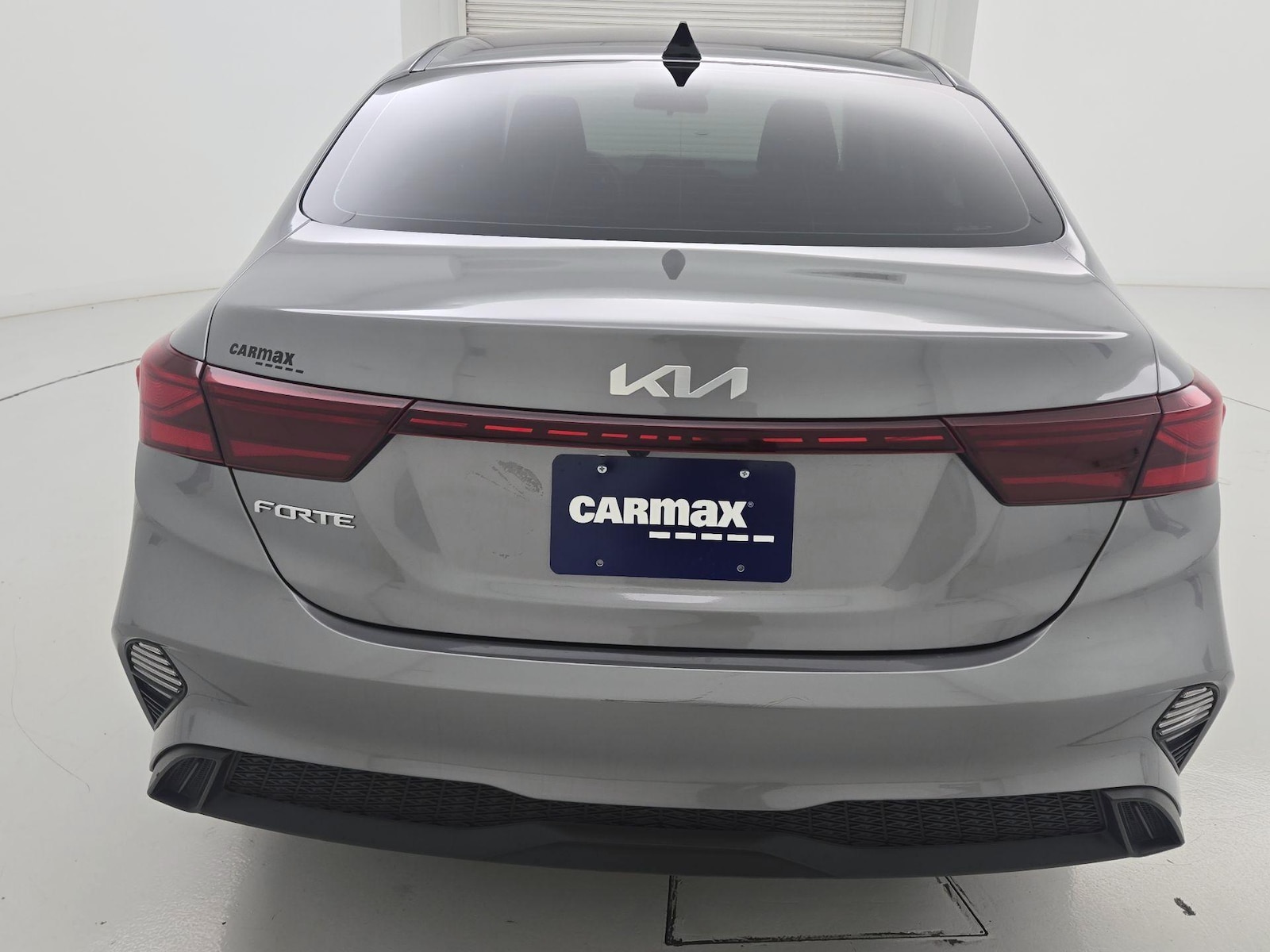 2024 Kia Forte LXS - Photo 6
