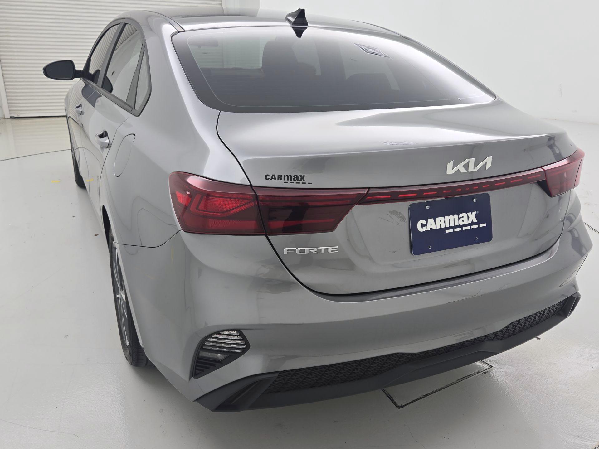 Thumbnail: 2024 Kia Forte - 7
