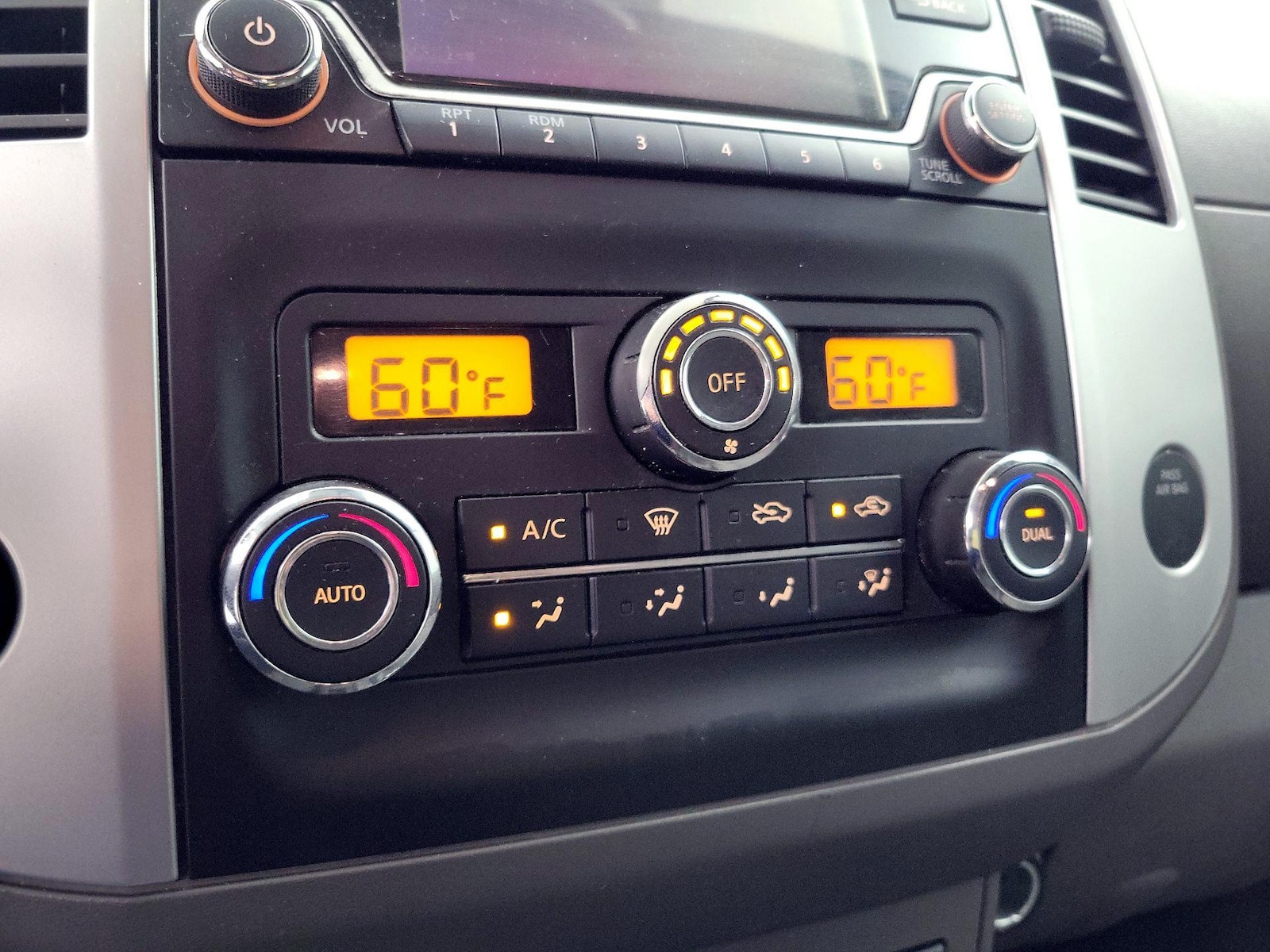 2016 Nissan Frontier SV - Photo 17