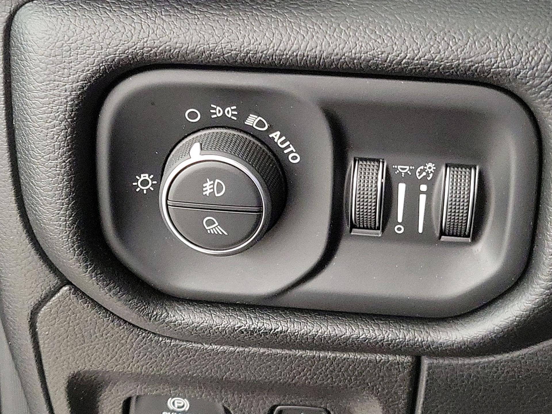 Thumbnail: 2019 RAM 1500 - 13
