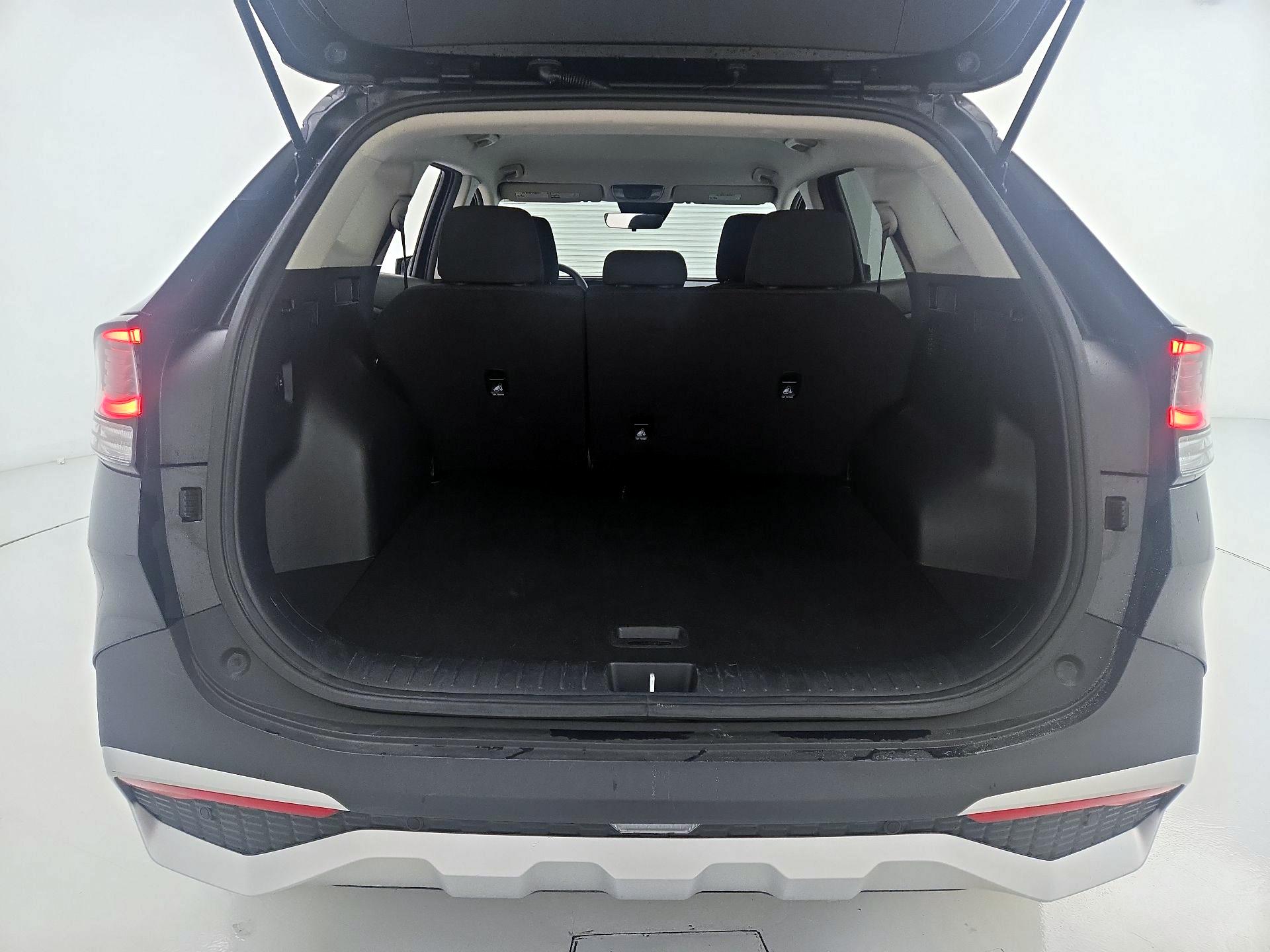 Thumbnail: 2025 Kia Sportage - 18