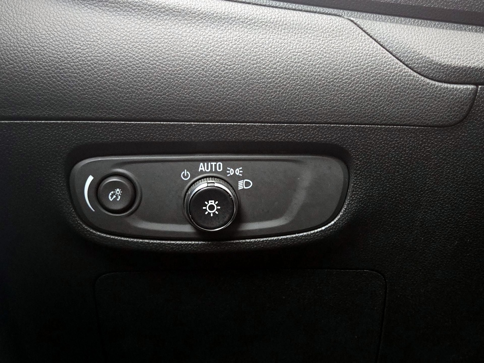 2025 Buick Encore GX Preferred - Photo 14