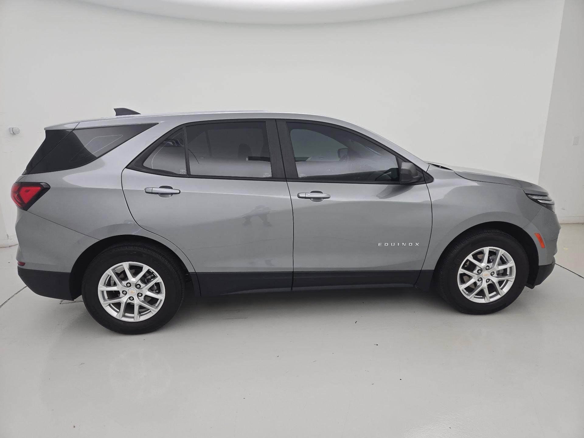 Thumbnail: 2024 Chevrolet Equinox - 4