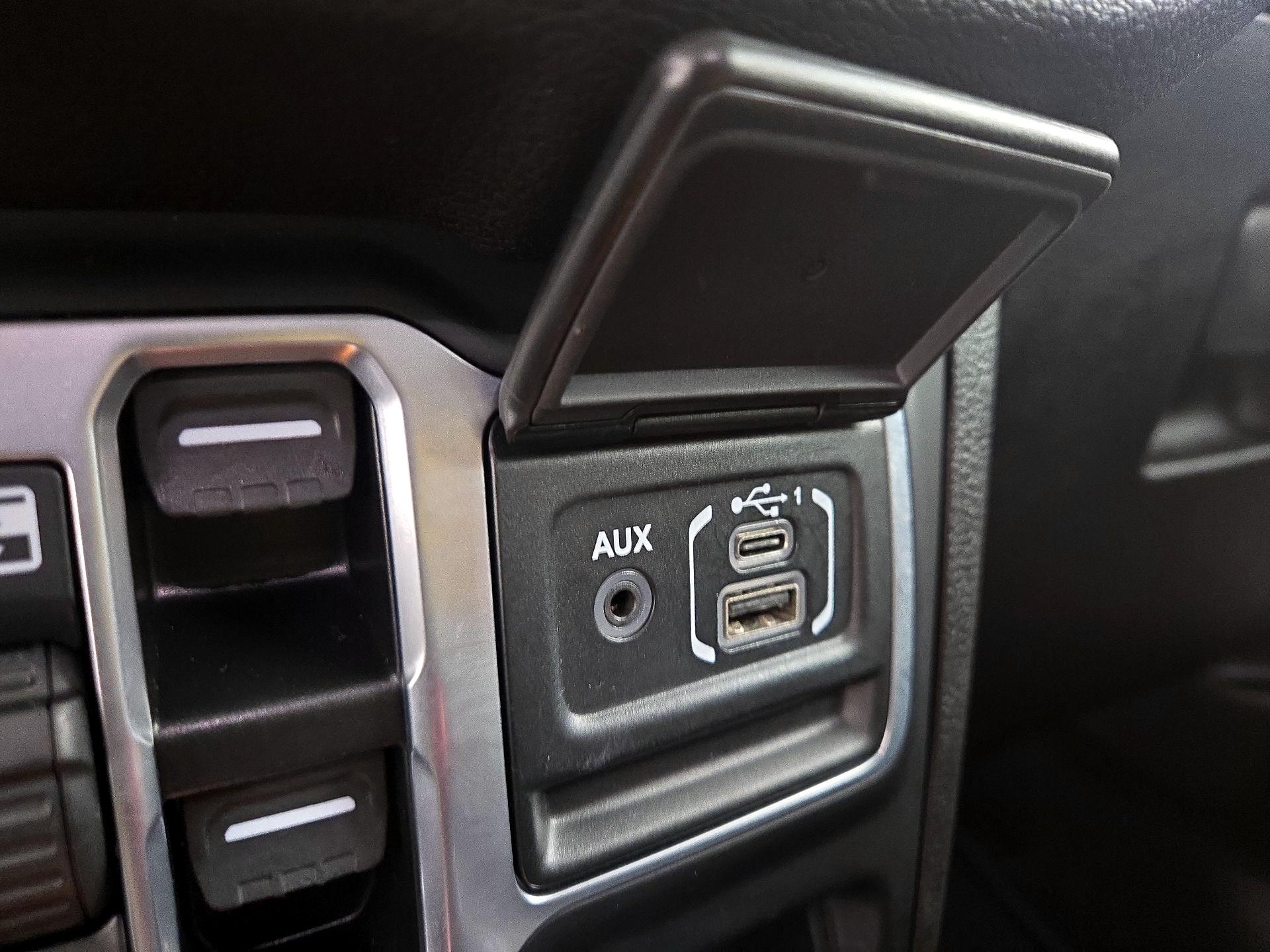 Thumbnail: 2025 Jeep Wrangler - 18