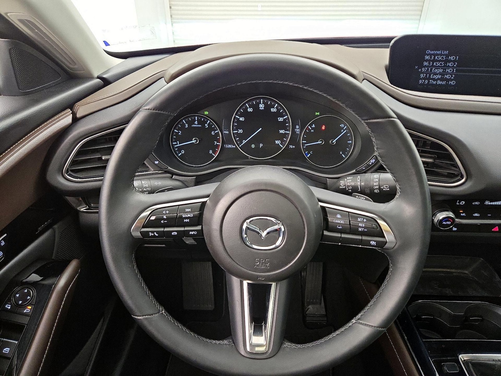 2025 Mazda CX-30 Premium - Photo 11