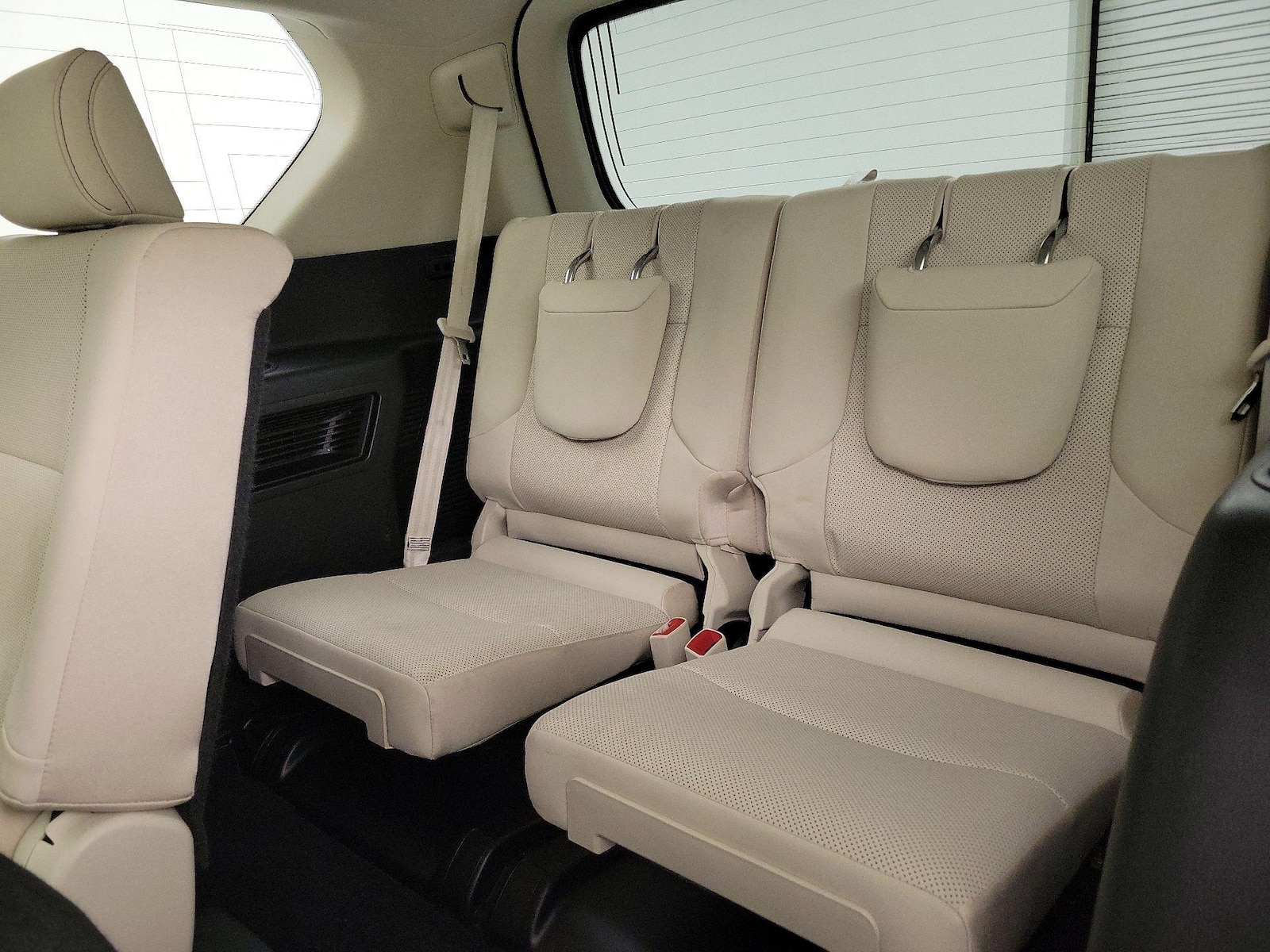 2022 Lexus GX Base - Photo 23