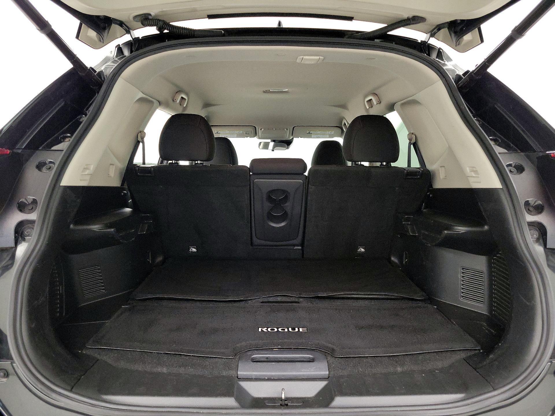 Thumbnail: 2019 Nissan Rogue - 19