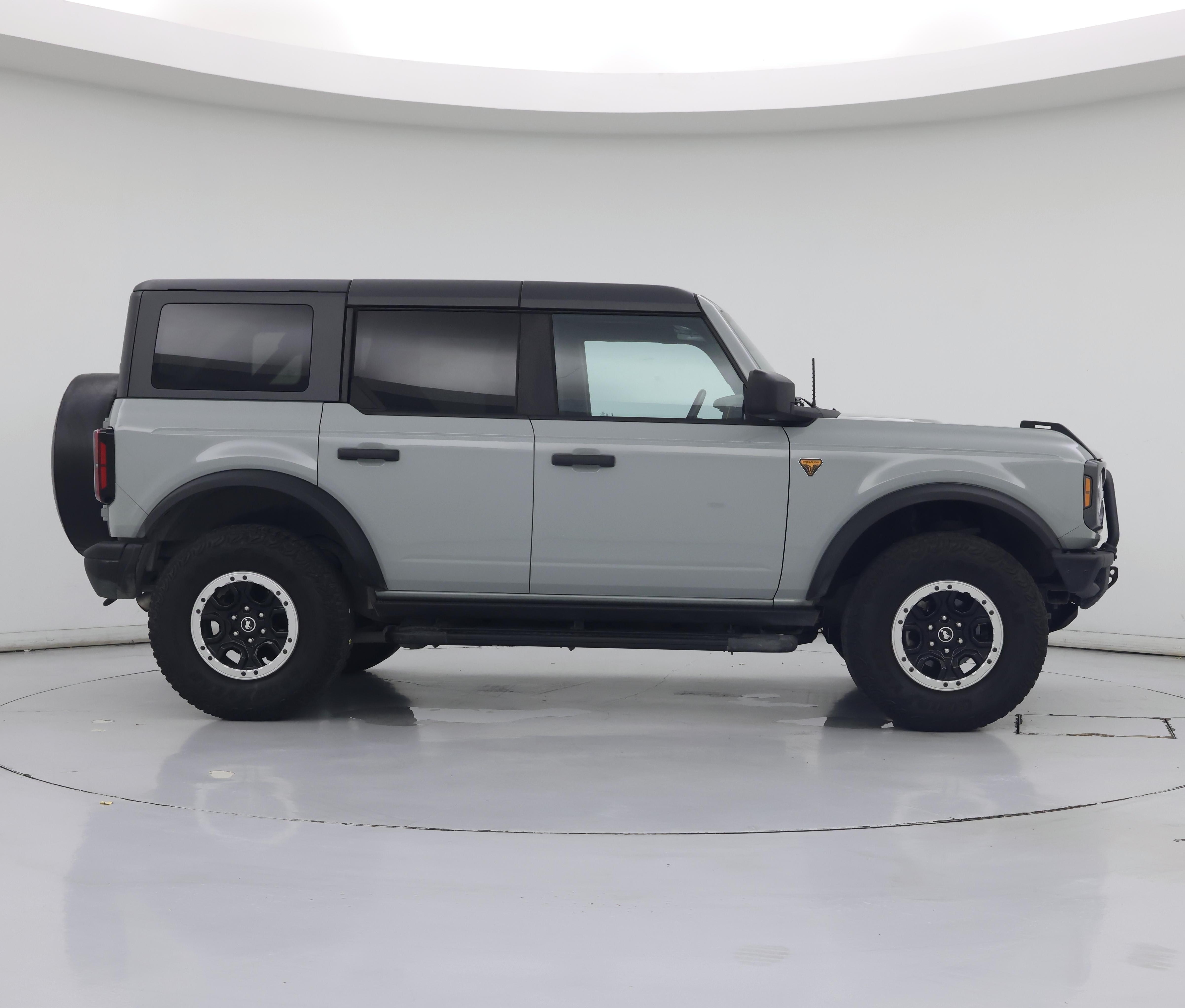 Thumbnail: 2022 Ford Bronco - 7