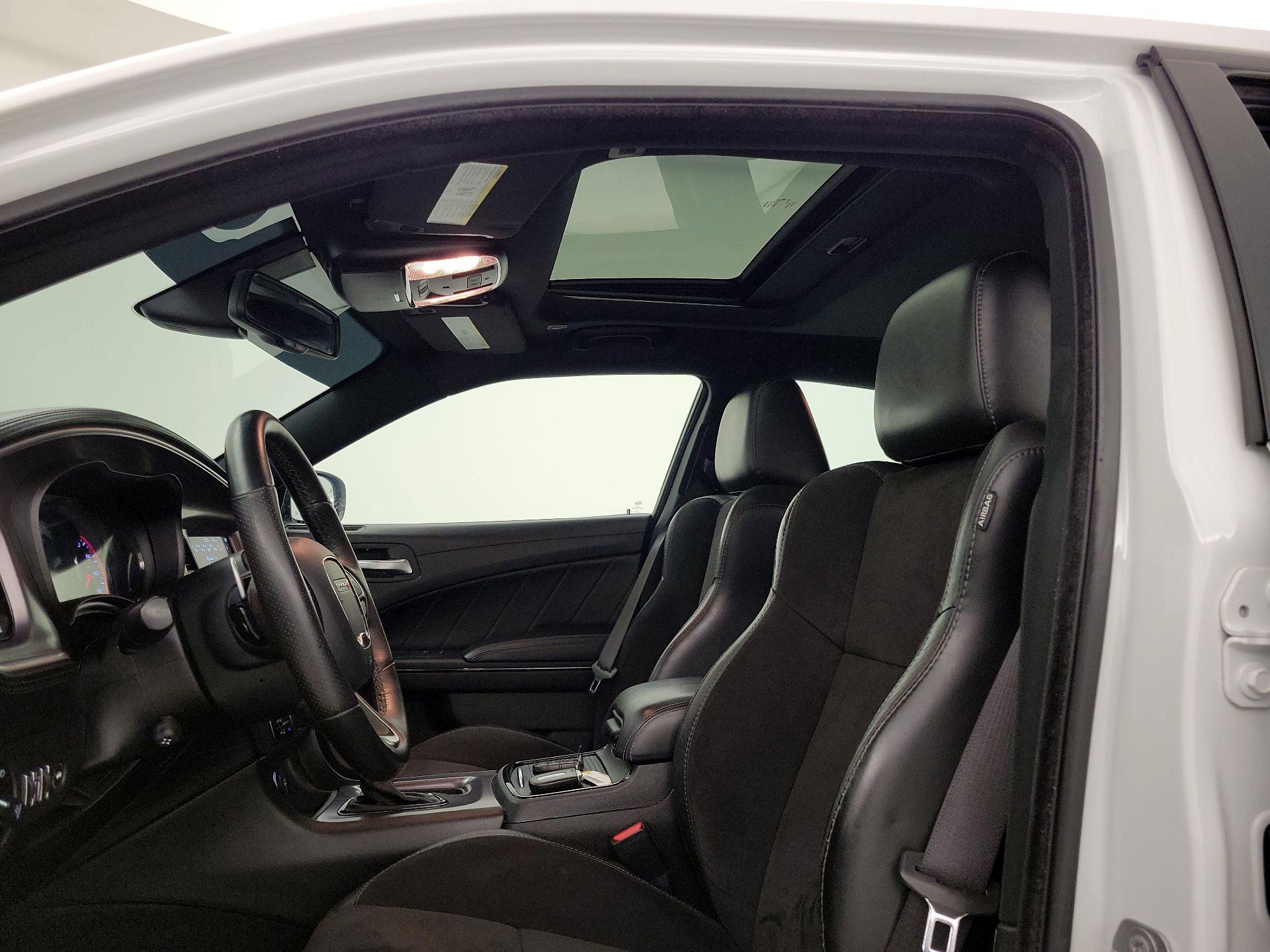 Thumbnail: 2019 Dodge Charger - 18