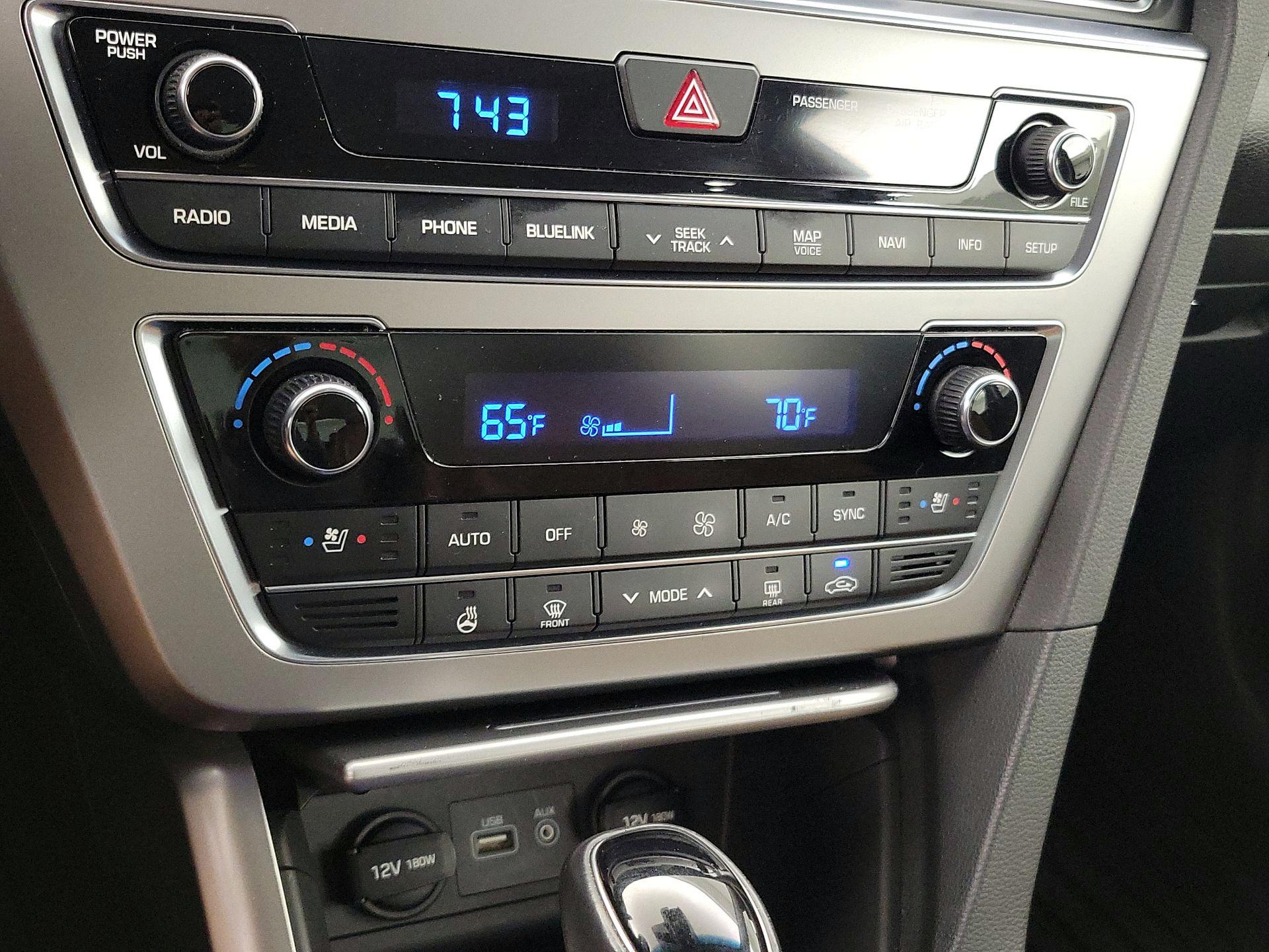 Thumbnail: 2015 Hyundai Sonata - 16