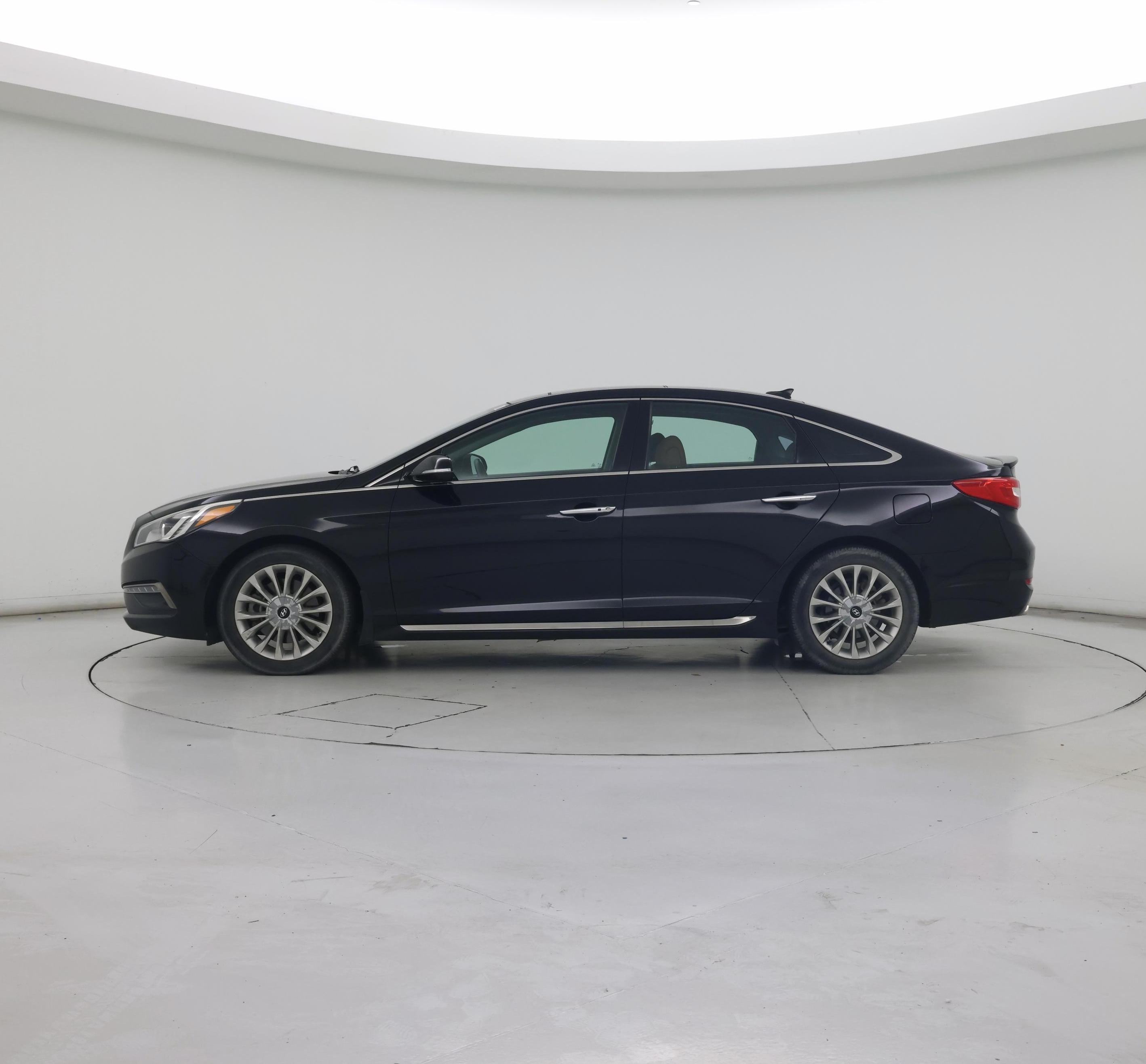 Thumbnail: 2015 Hyundai Sonata - 3