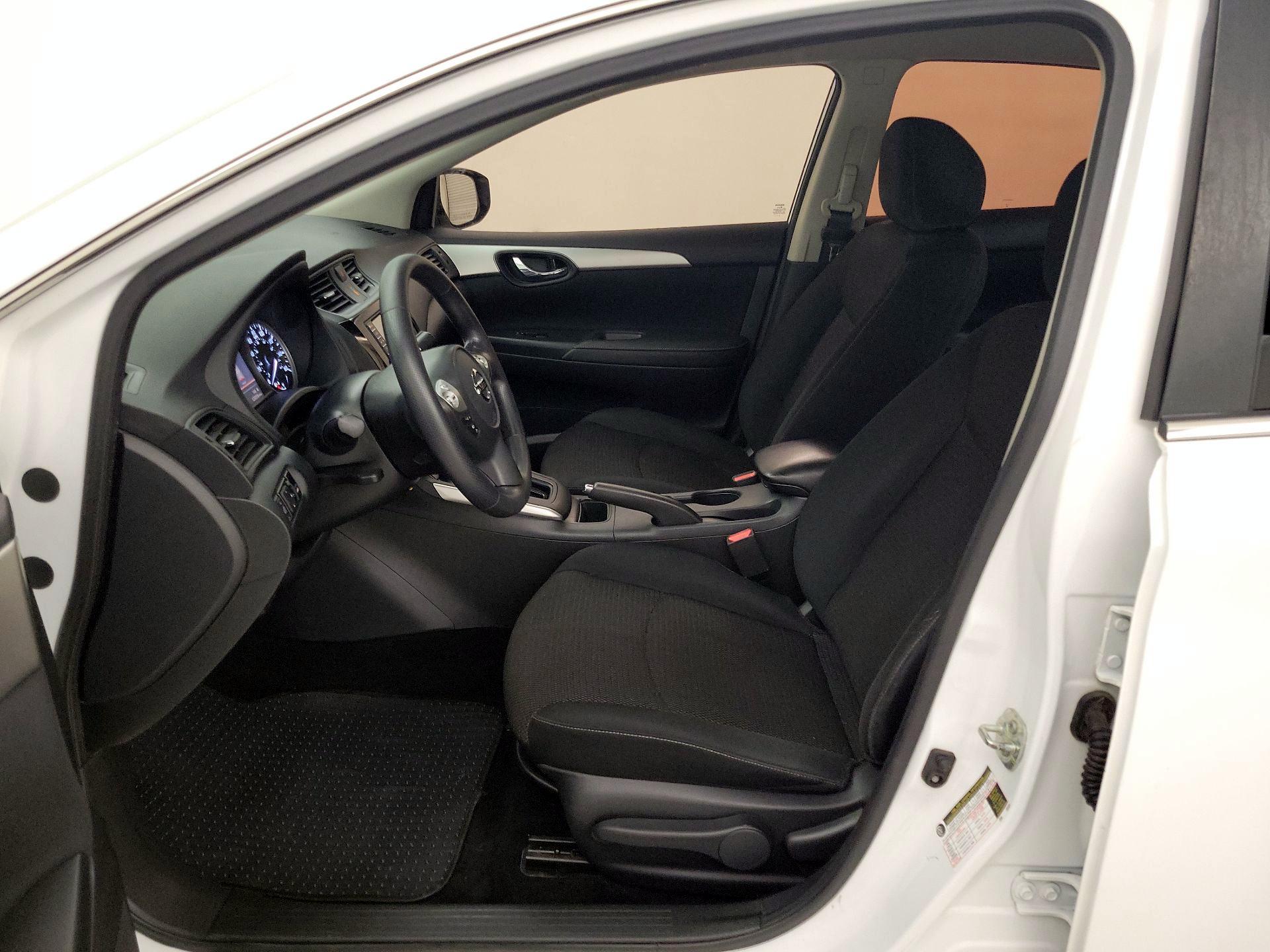 Thumbnail: 2019 Nissan Sentra - 11