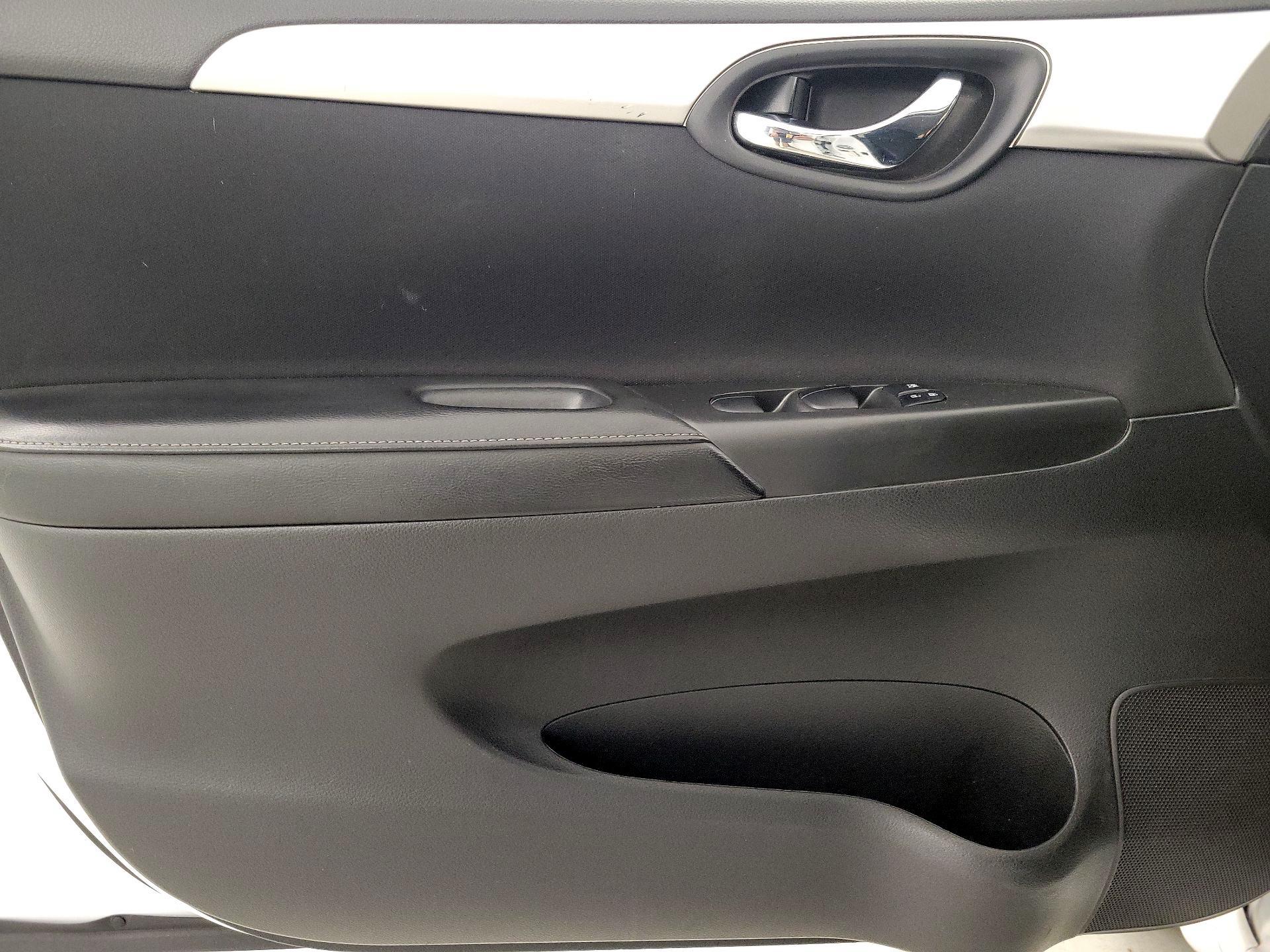 Thumbnail: 2019 Nissan Sentra - 12