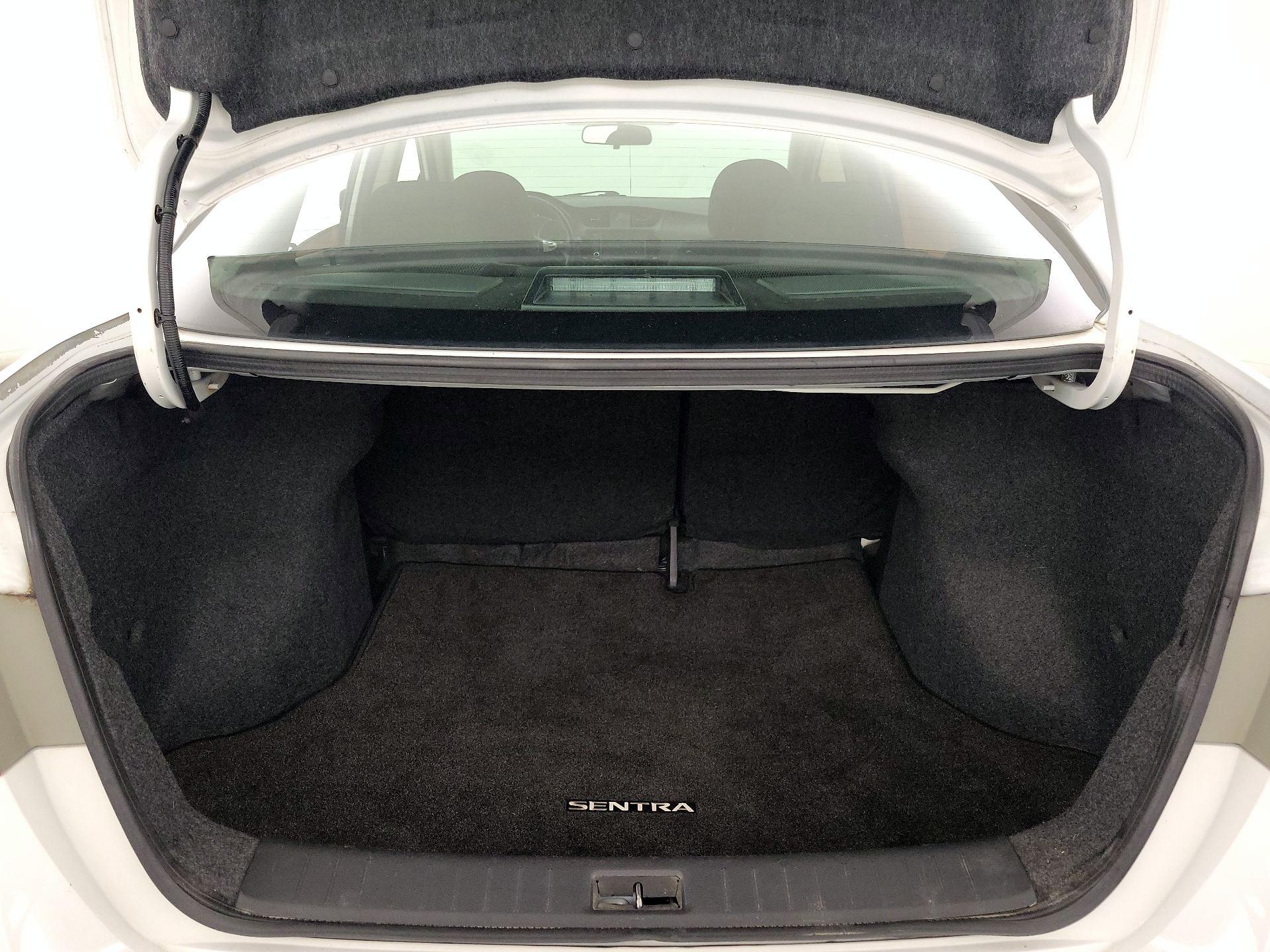Thumbnail: 2019 Nissan Sentra - 20
