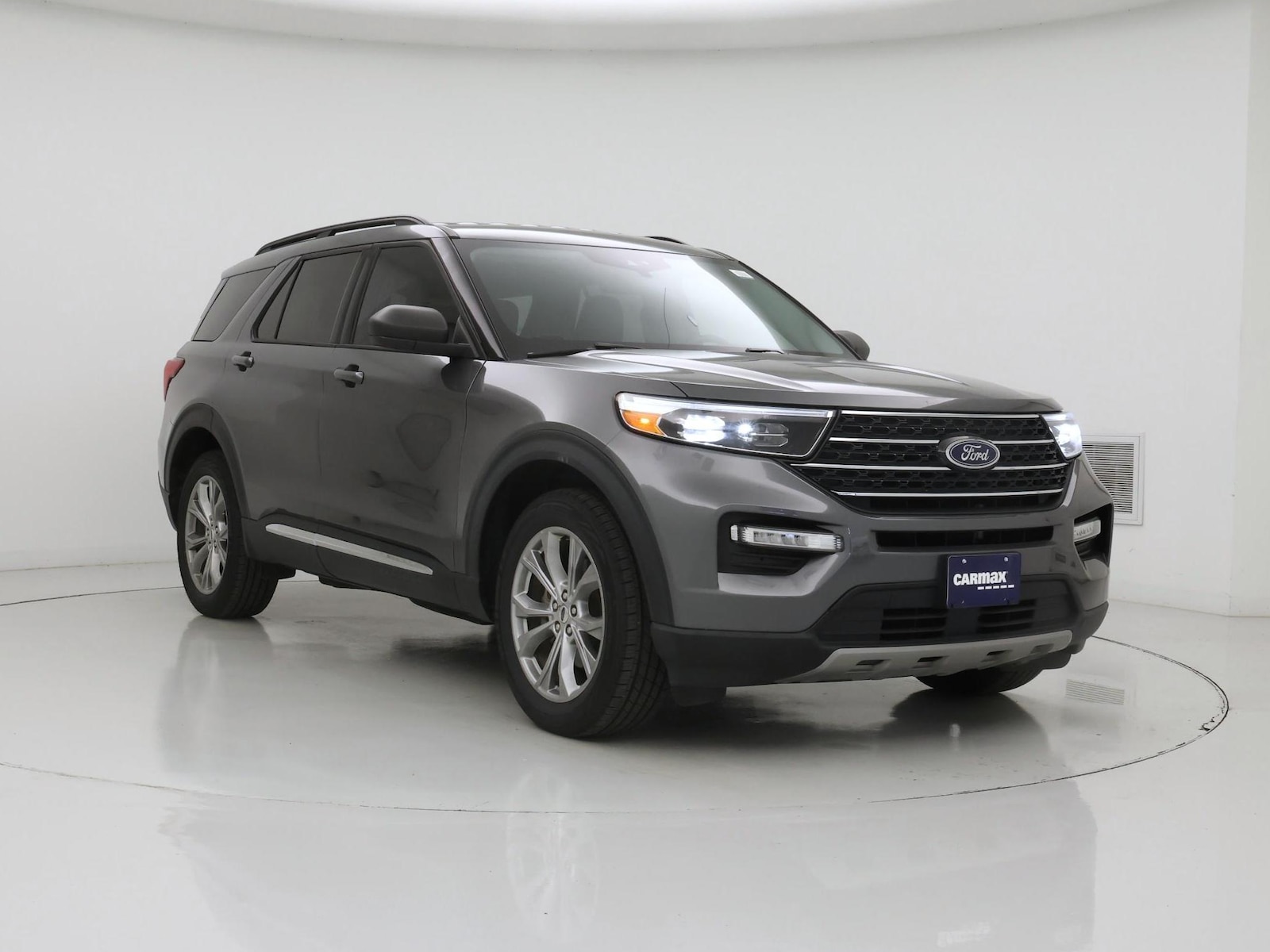 2023 Ford Explorer XLT, photo 2