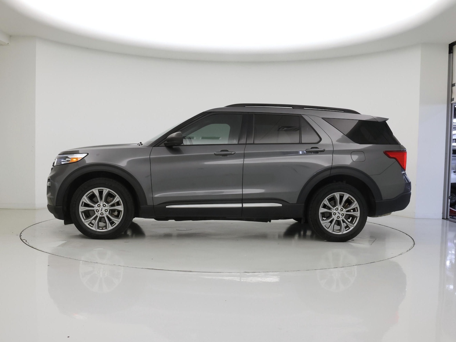 2023 Ford Explorer XLT, photo 4