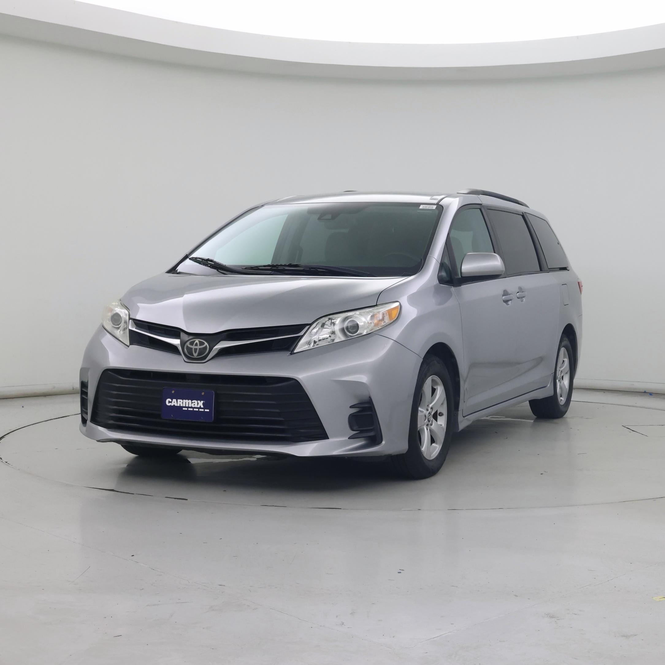 Thumbnail: 2018 Toyota Sienna - 4