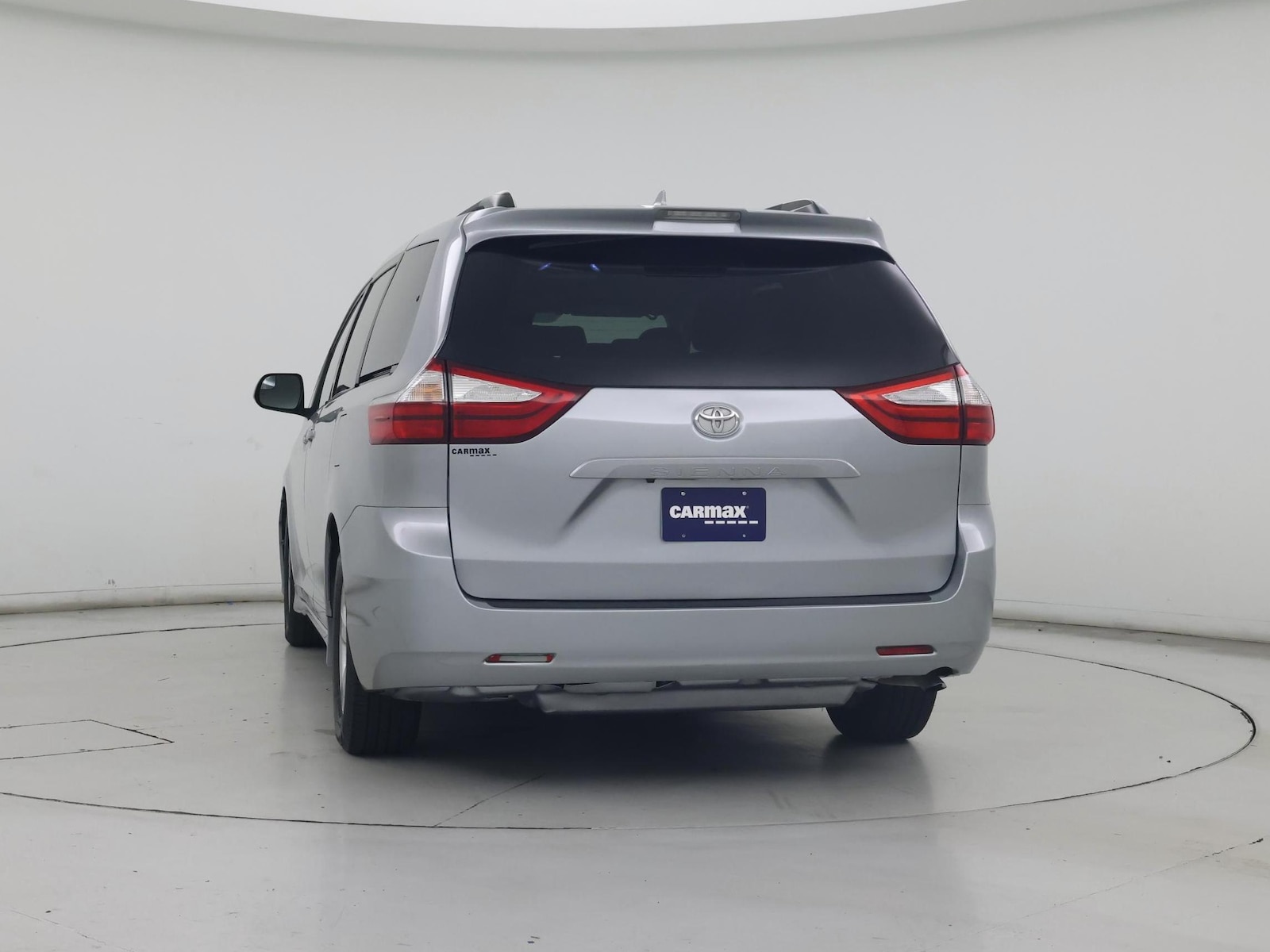 2018 Toyota Sienna LE - Photo 7