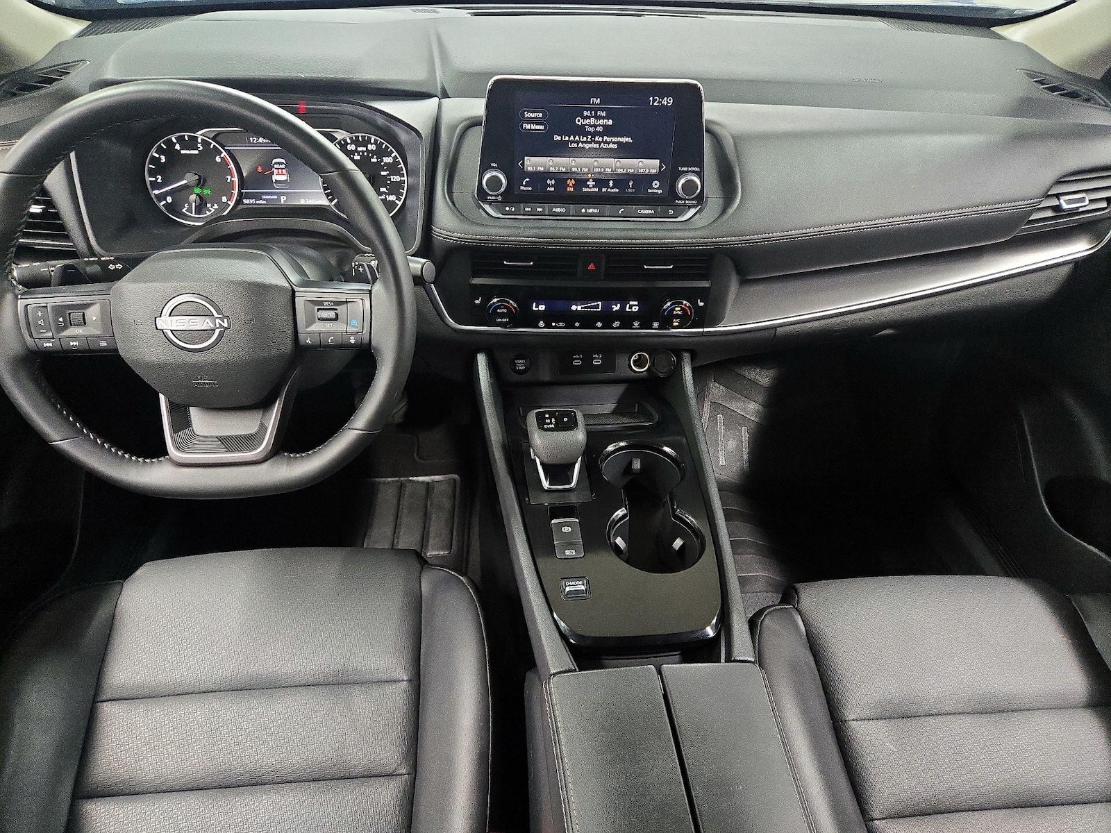 2025 Nissan Rogue SV - Photo 10