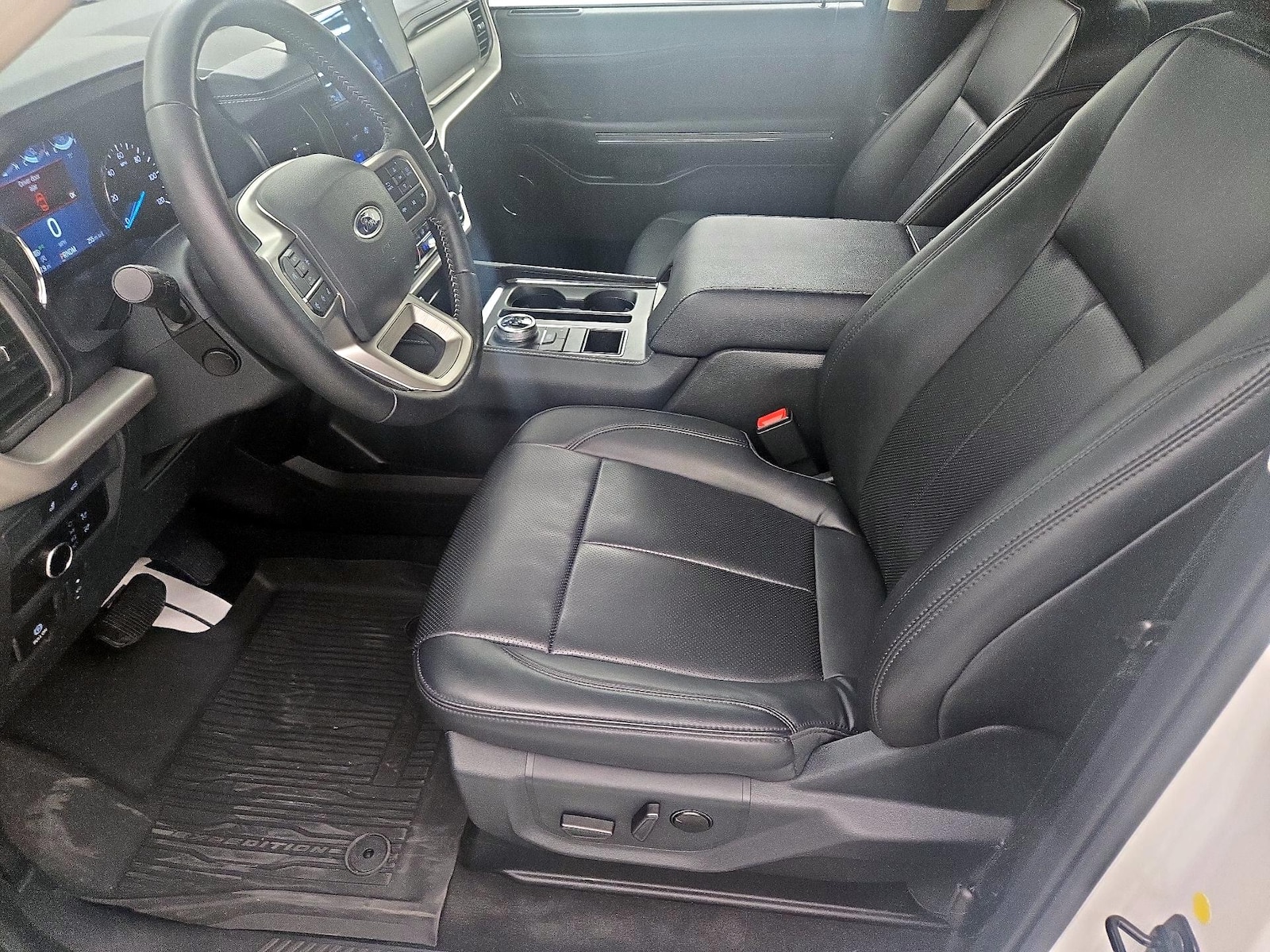 2024 Ford Expedition XLT - Photo 12