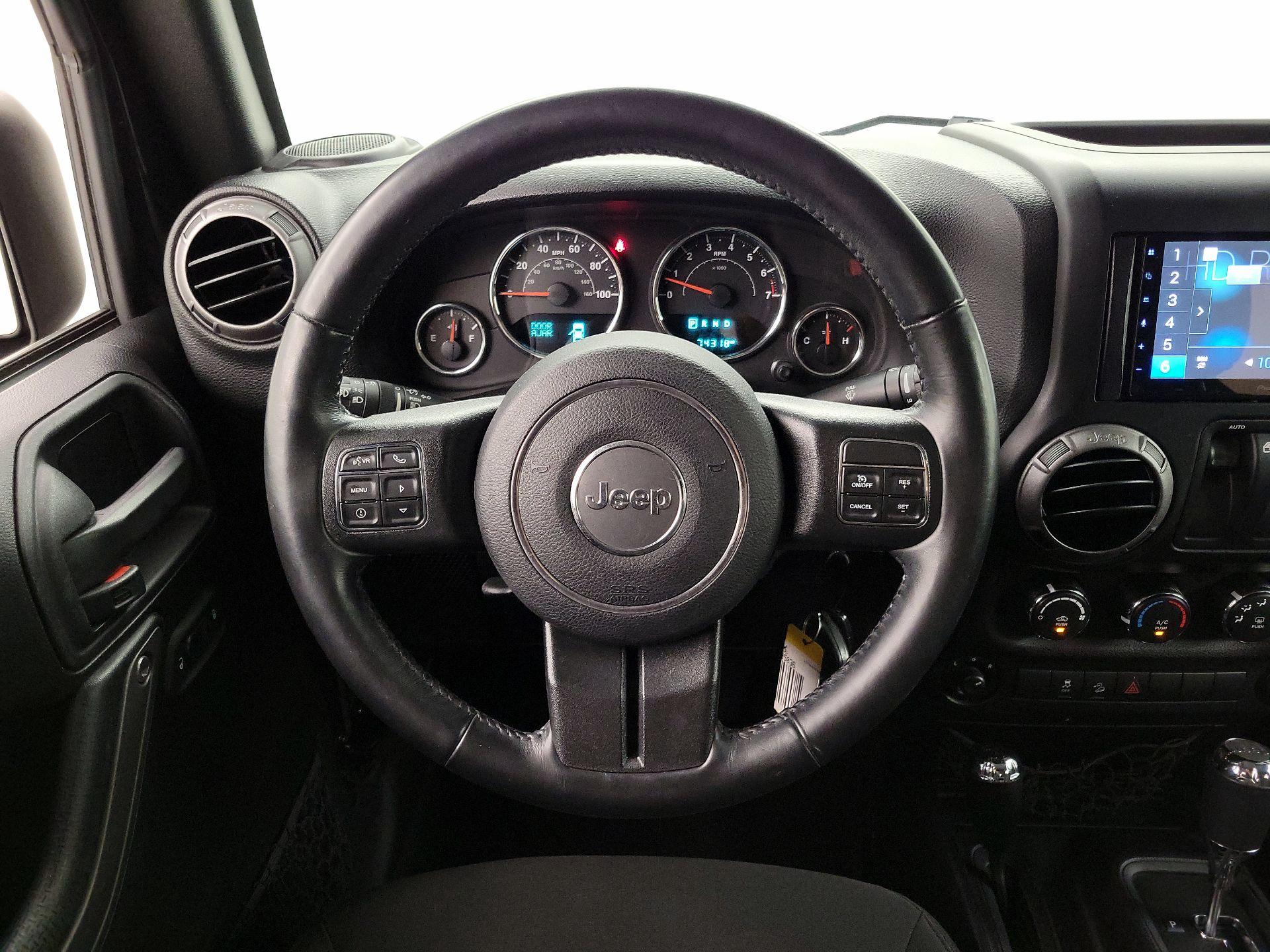 Thumbnail: 2017 Jeep Wrangler - 10