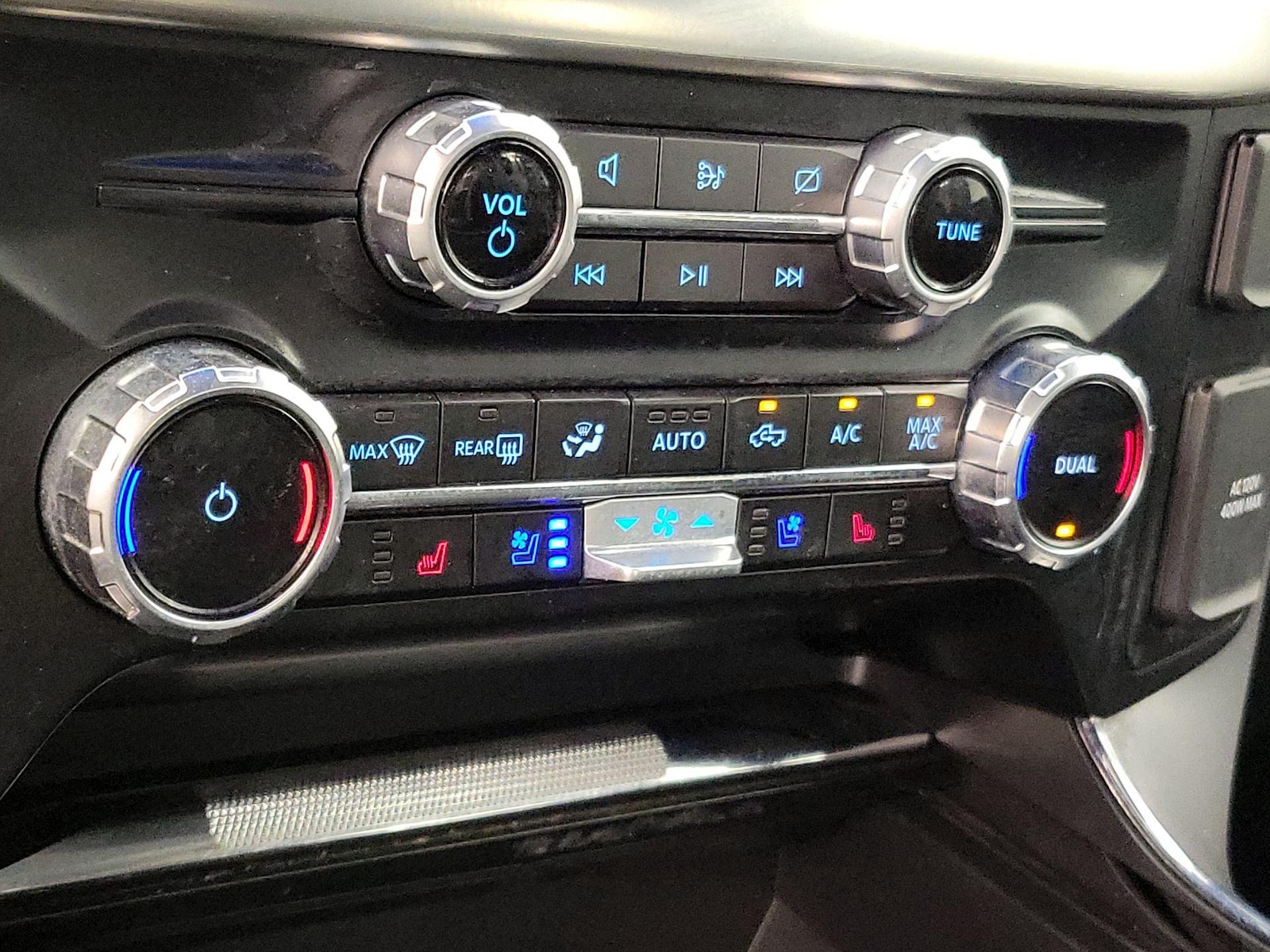 2023 Ford F-150 Lariat - Photo 17
