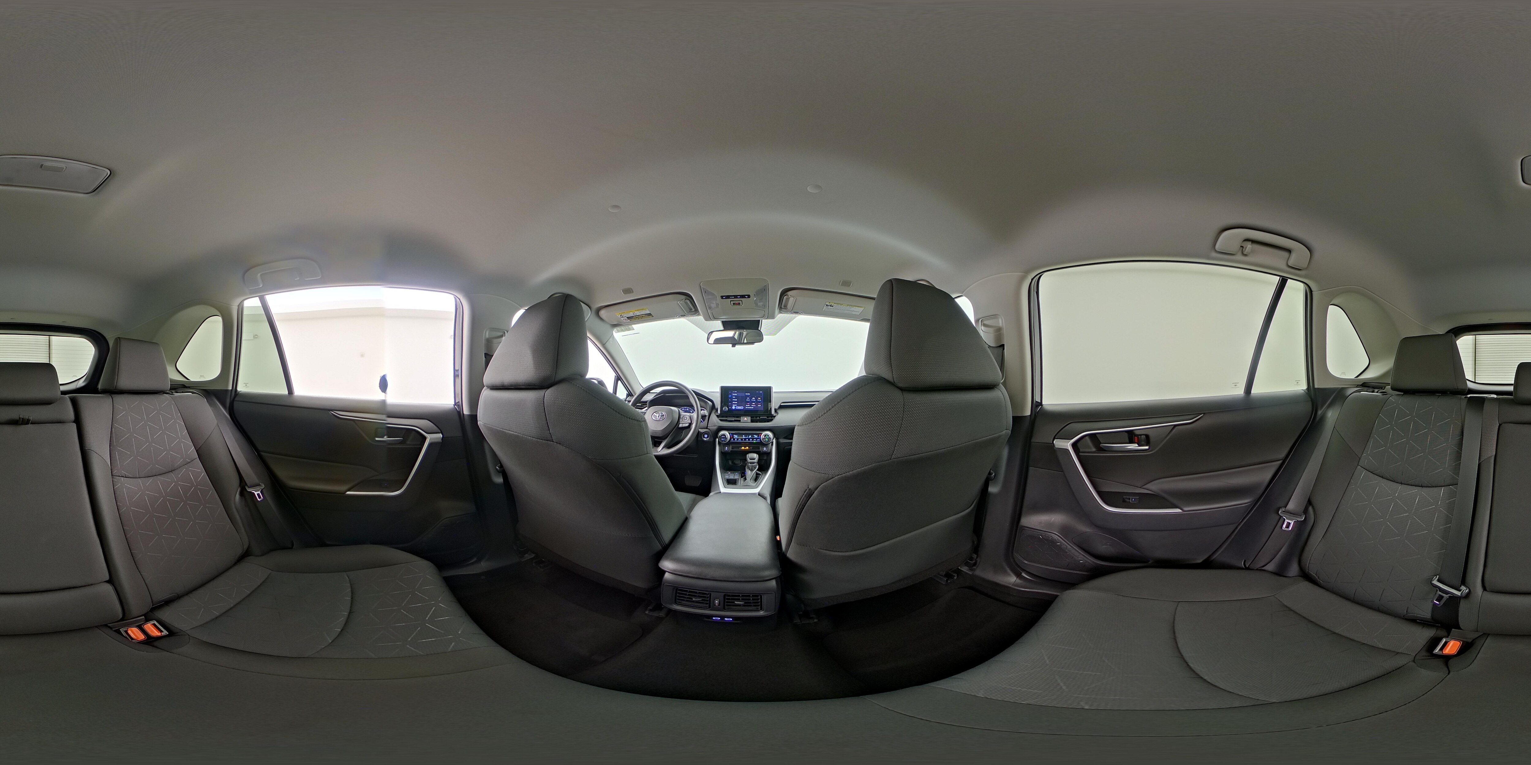 2025 Toyota RAV4 XLE - Photo 24