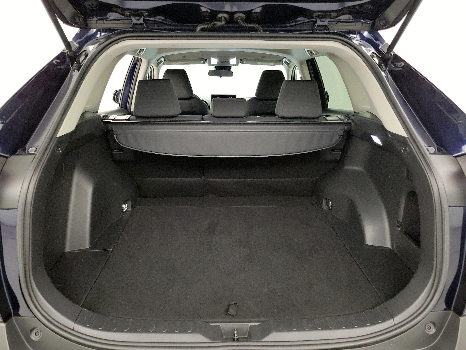 2025 Toyota RAV4 XLE - Photo 20