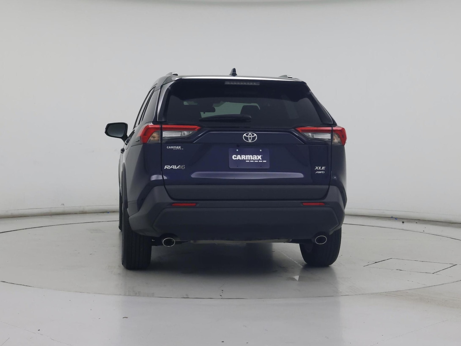 2025 Toyota RAV4 XLE - Photo 7