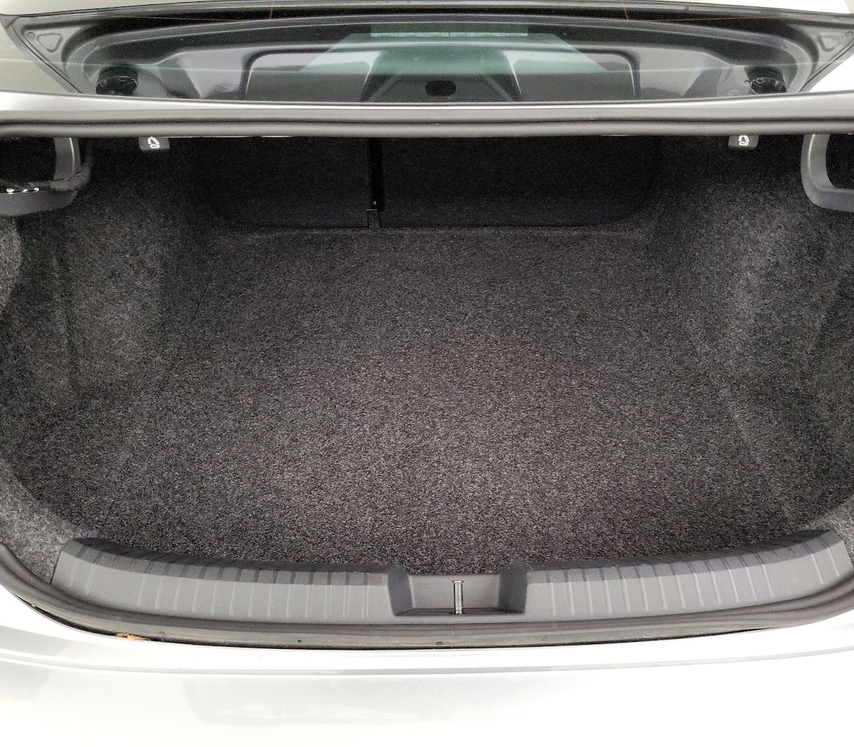 Trunk/Cargo (Seats Up)