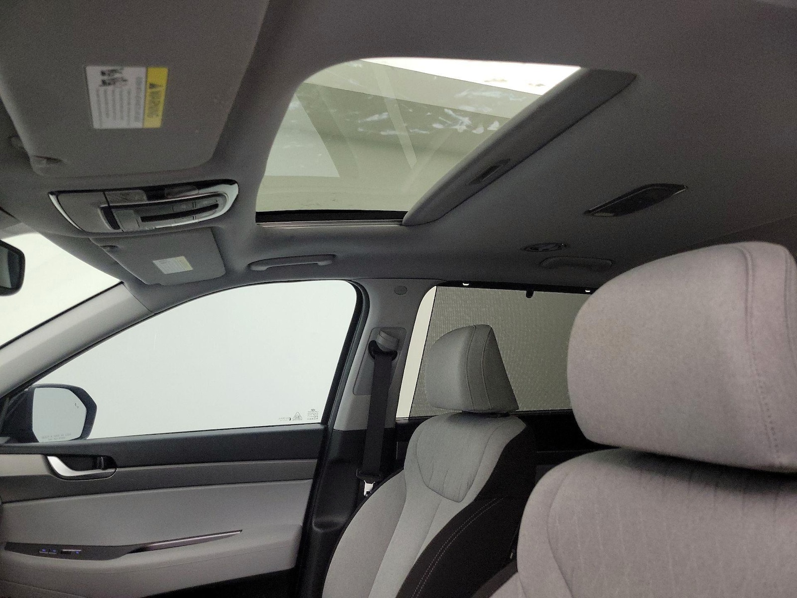 Sunroof(s) & Overhead Airbags