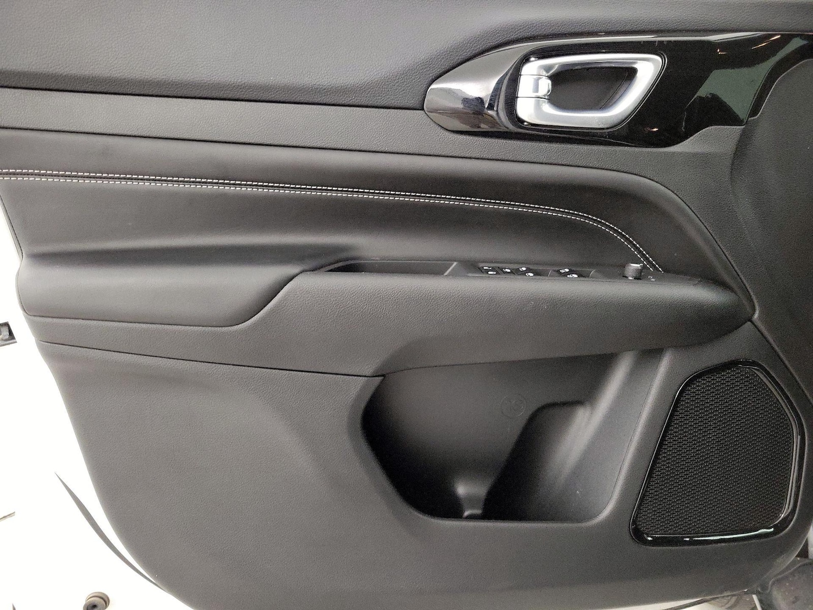 2023 Jeep Compass Altitude - Photo 13