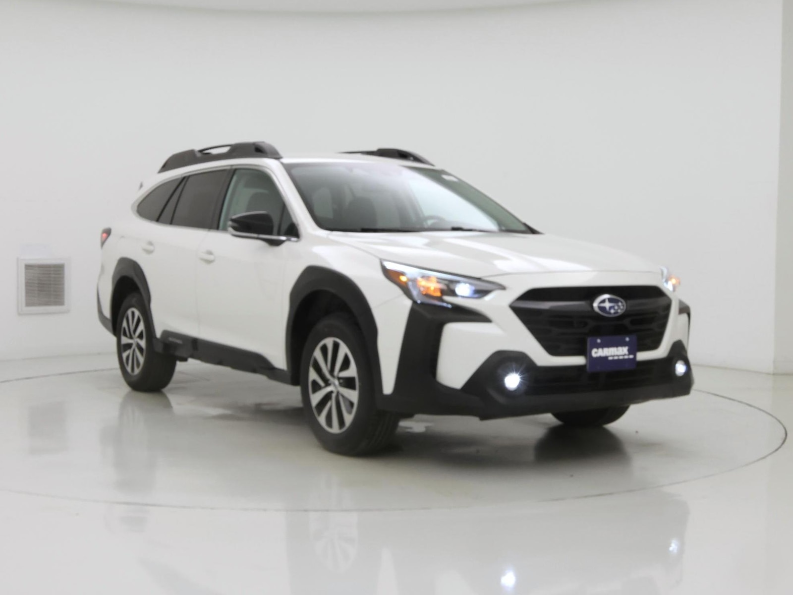 2023 Subaru Outback Premium - Photo 2