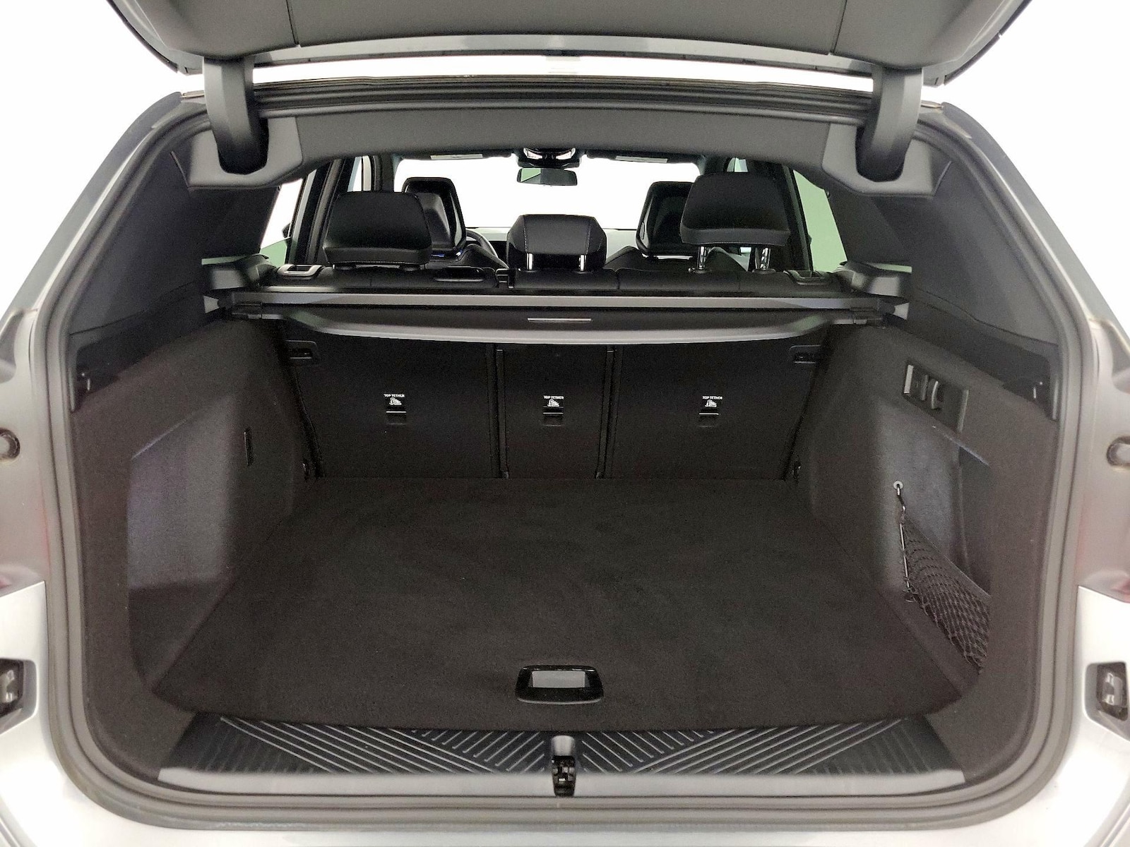 2026 BMW X3 30 - Photo 21