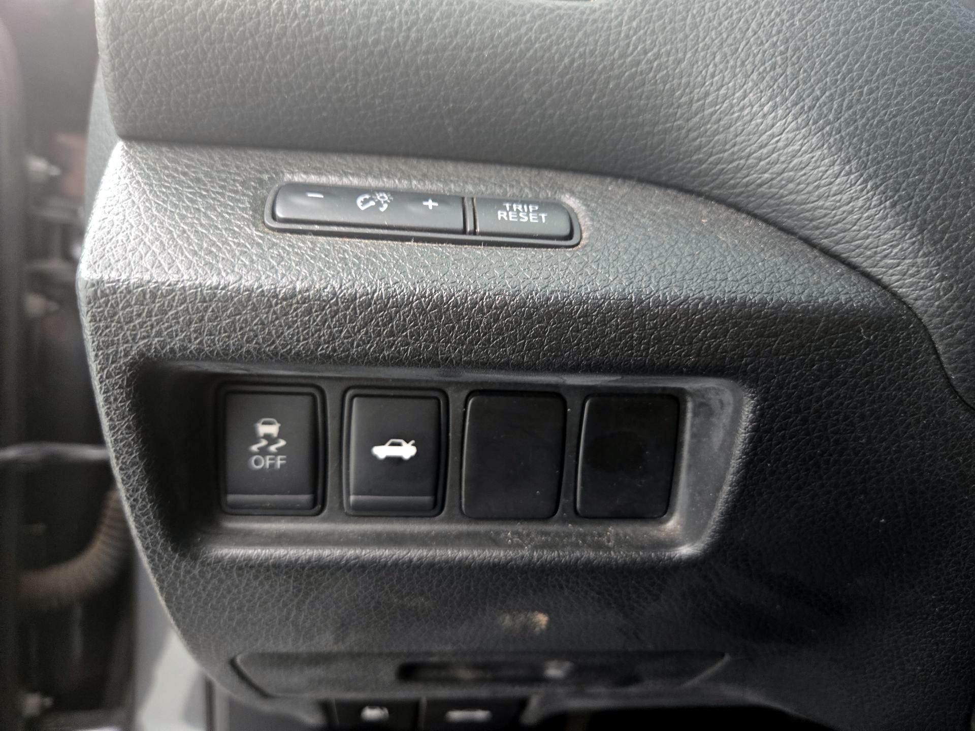 Thumbnail: 2014 Nissan Altima - 11