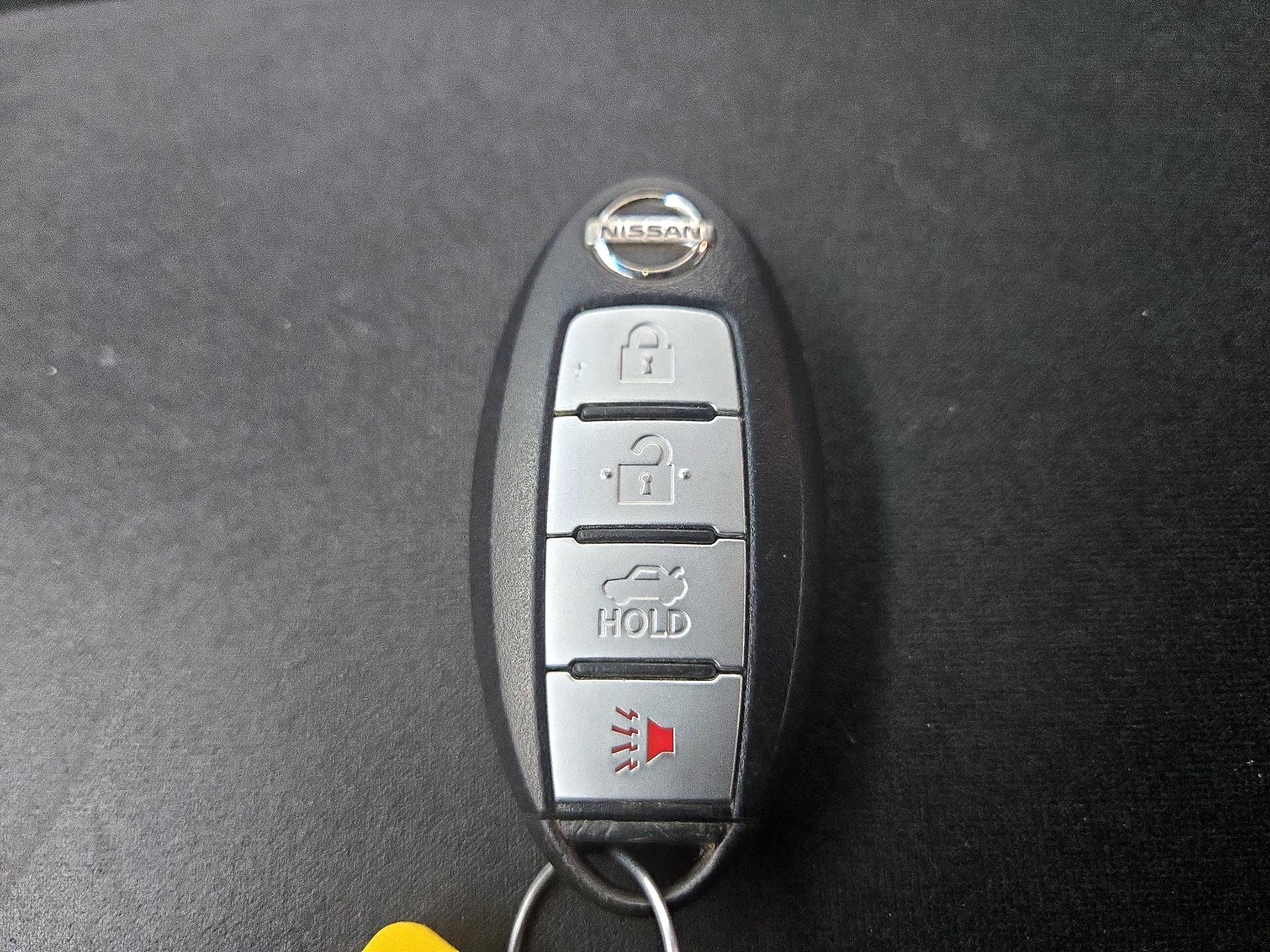Thumbnail: 2014 Nissan Altima - 19