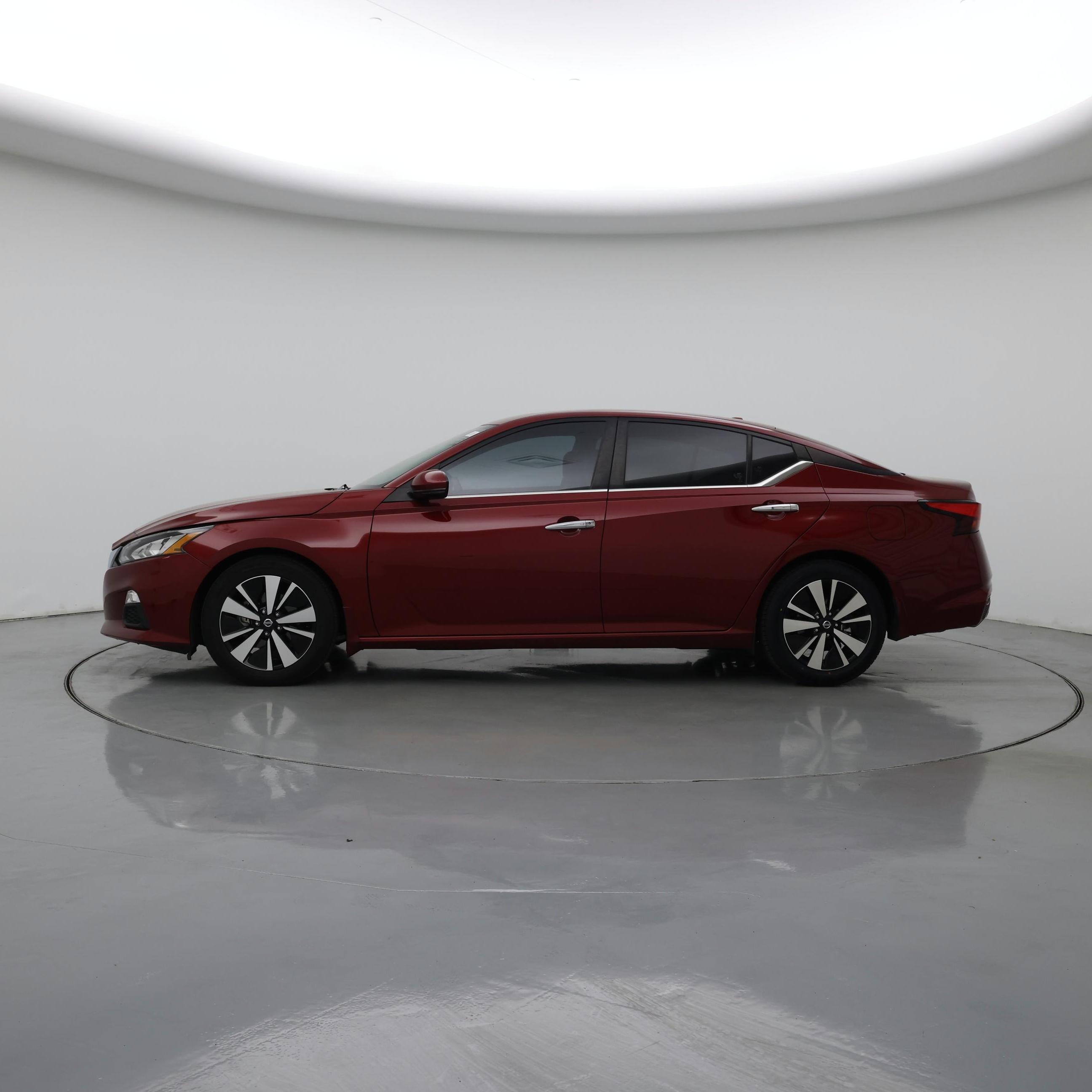 Thumbnail: 2021 Nissan Altima - 3