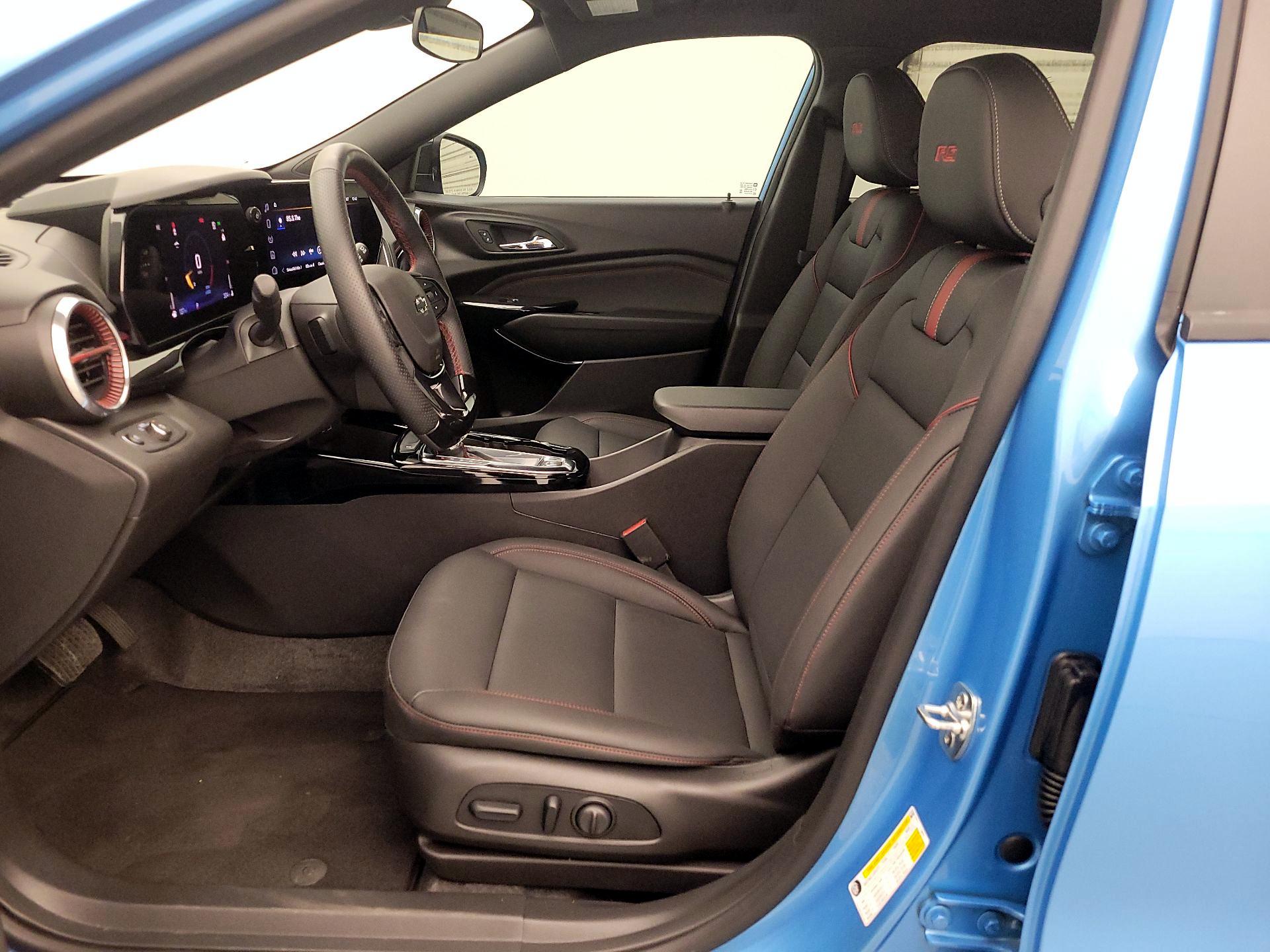 Thumbnail: 2026 Chevrolet Trax - 11