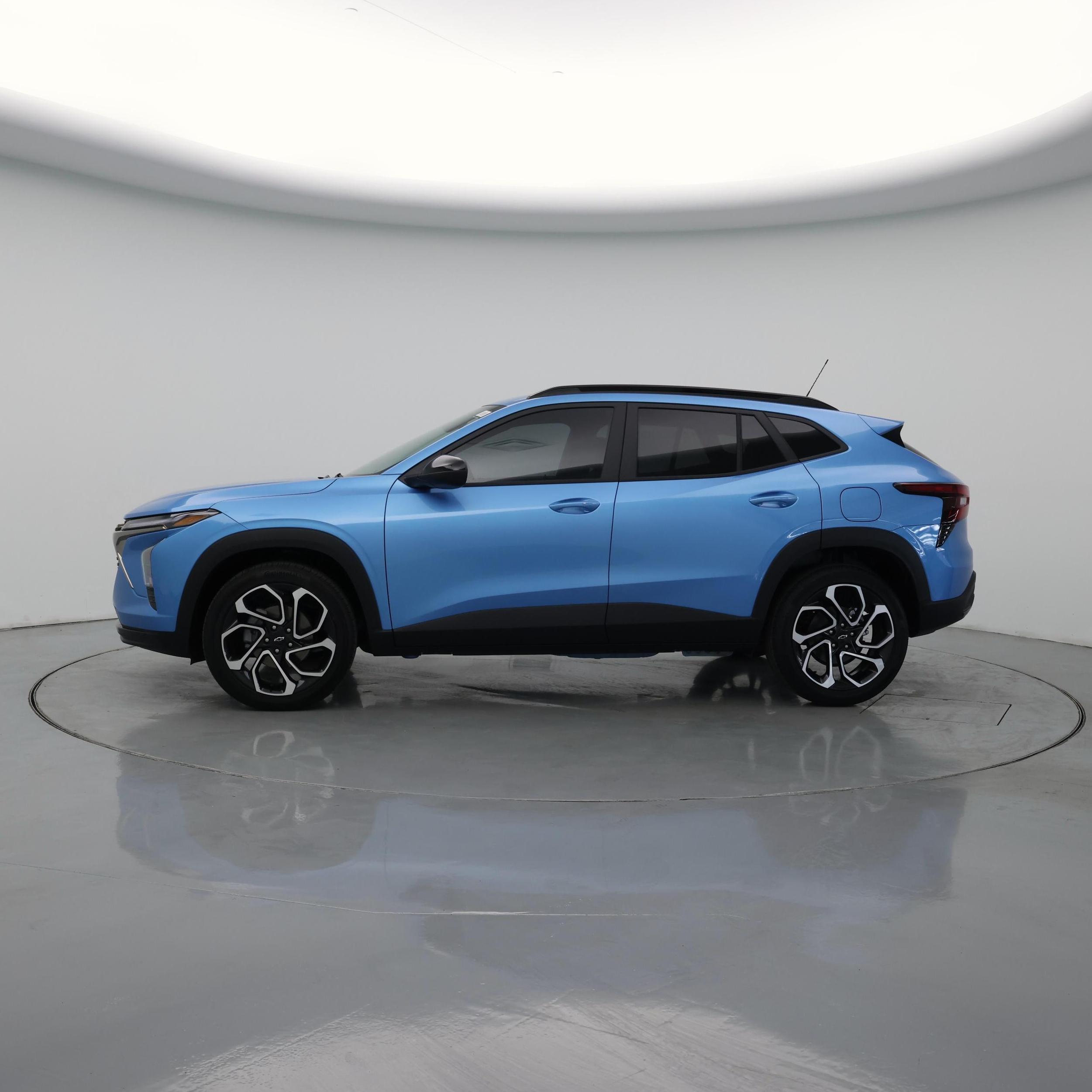 Thumbnail: 2026 Chevrolet Trax - 3