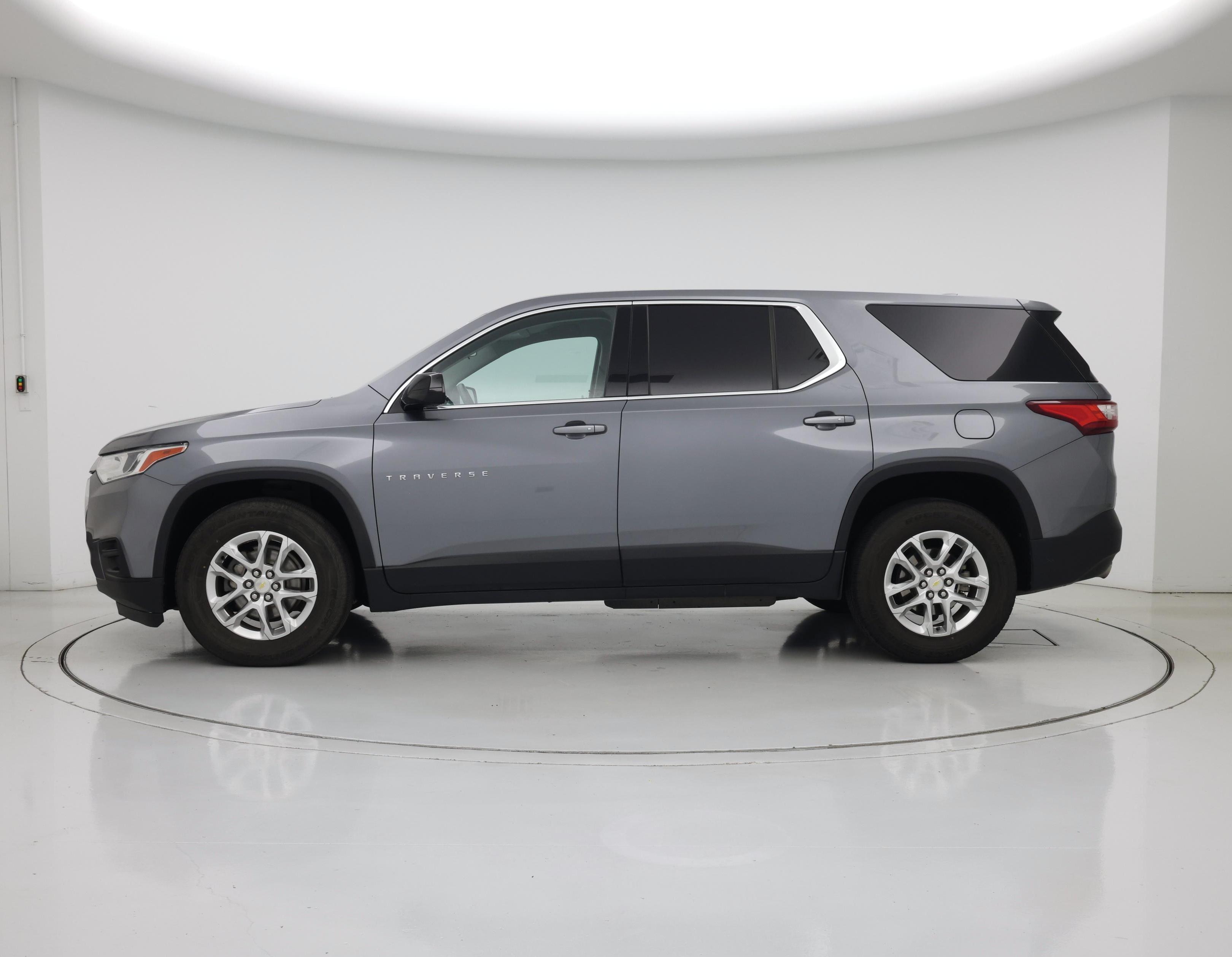 Thumbnail: 2020 Chevrolet Traverse - 3