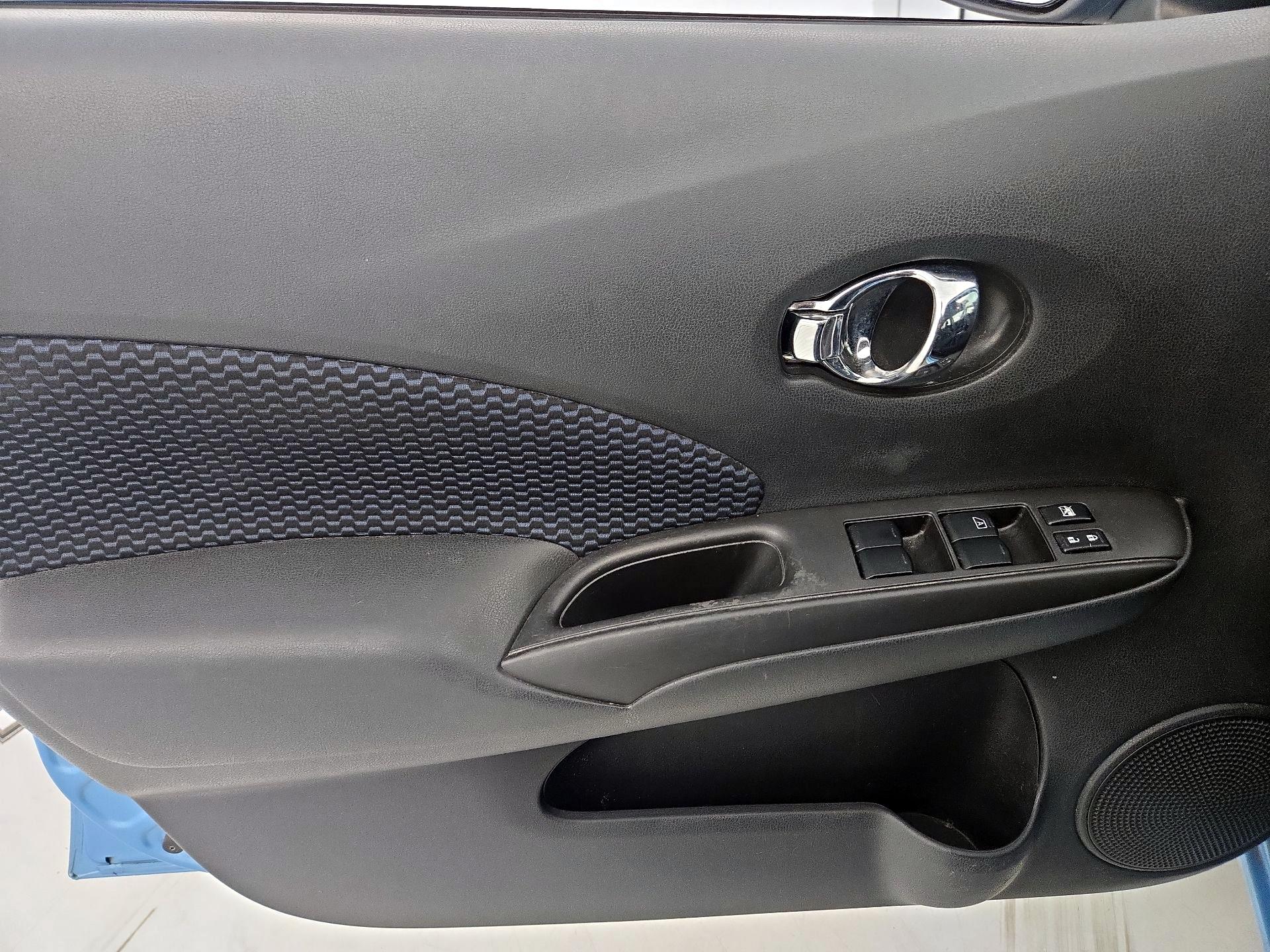 Thumbnail: 2015 Nissan Versa Note - 12