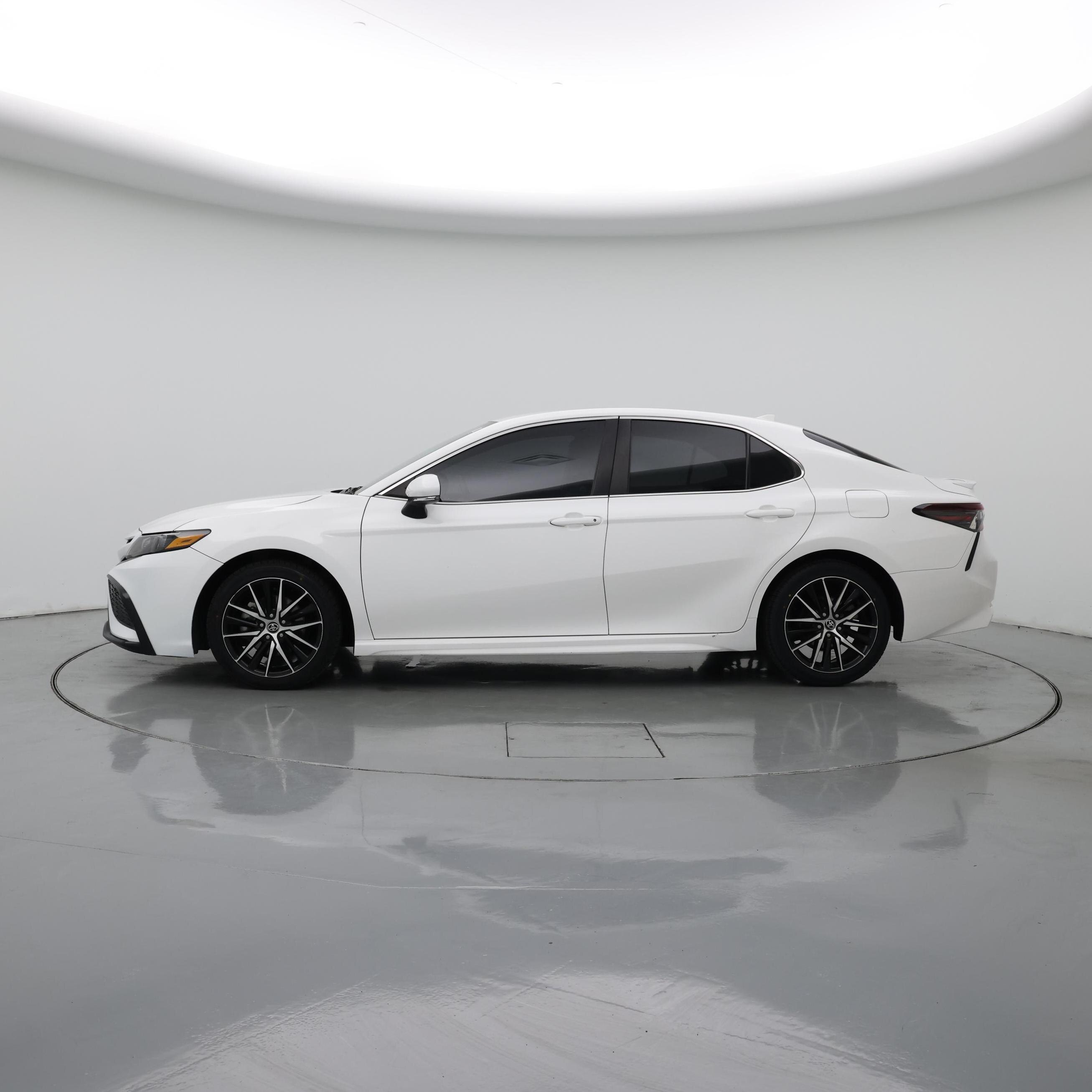 Thumbnail: 2023 Toyota Camry - 3