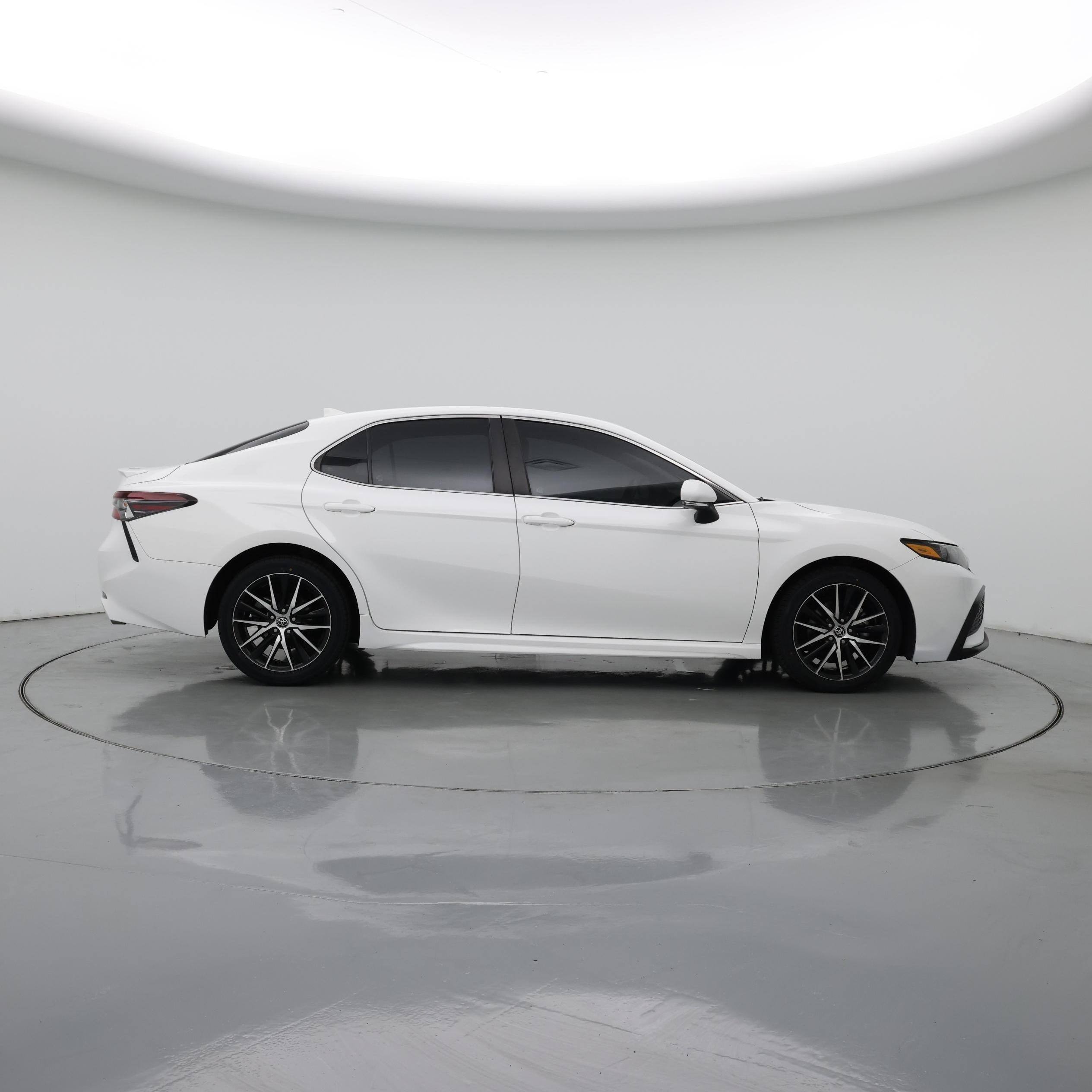 Thumbnail: 2023 Toyota Camry - 7
