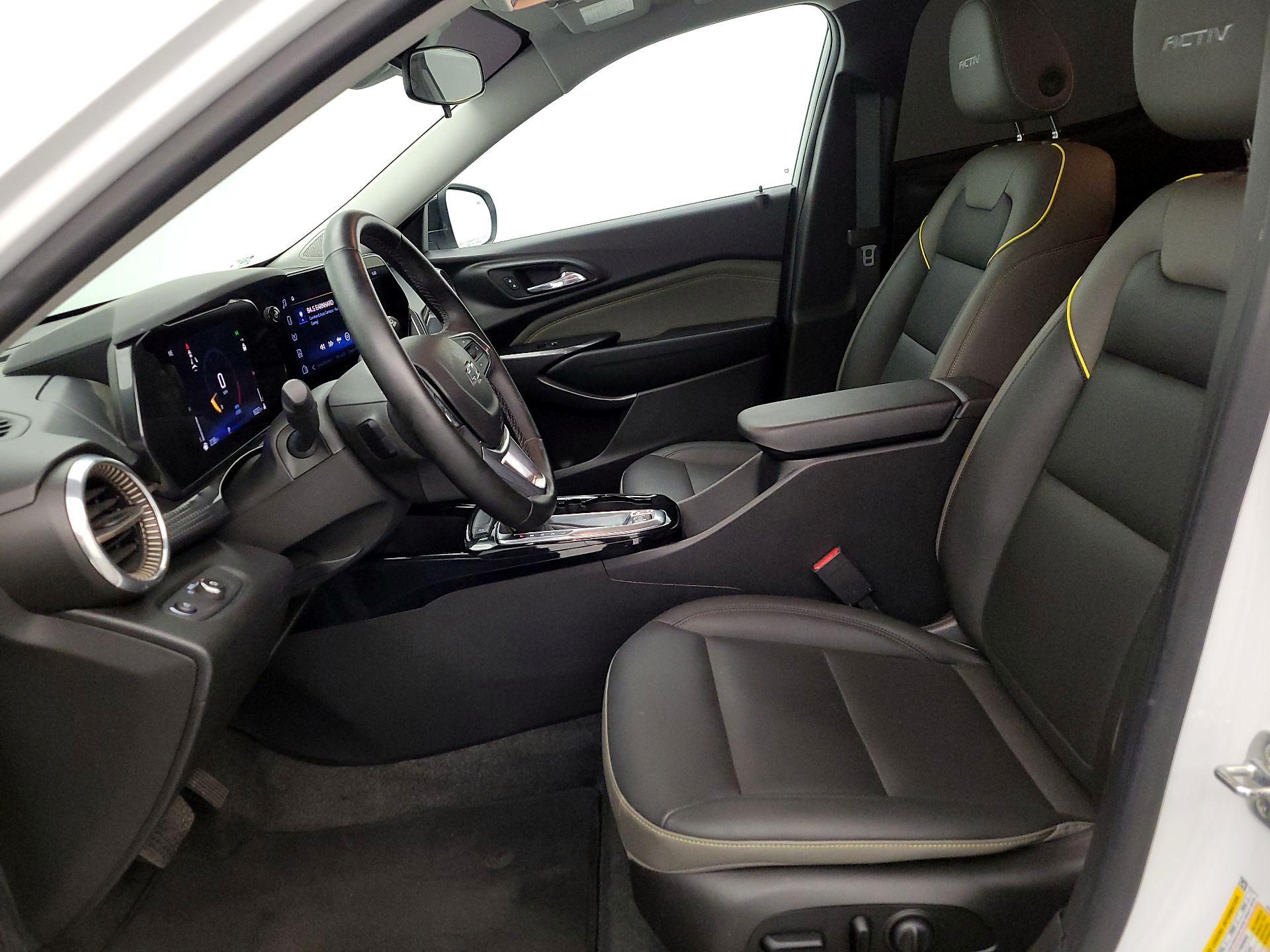 Thumbnail: 2025 Chevrolet Trax - 11