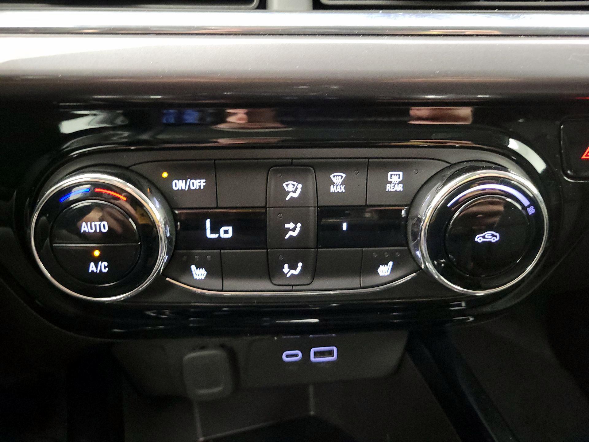 Thumbnail: 2025 Chevrolet Trax - 16