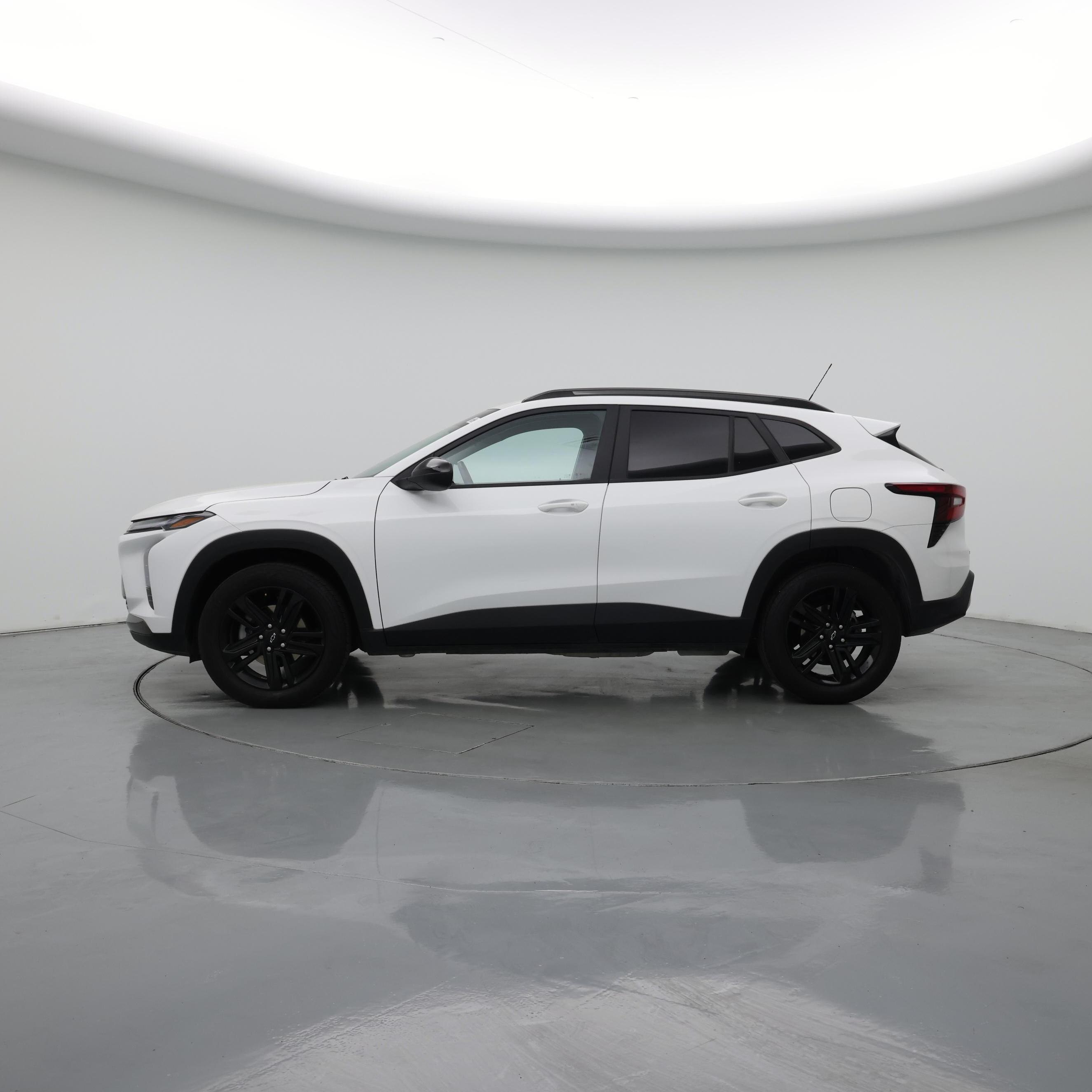 Thumbnail: 2025 Chevrolet Trax - 3