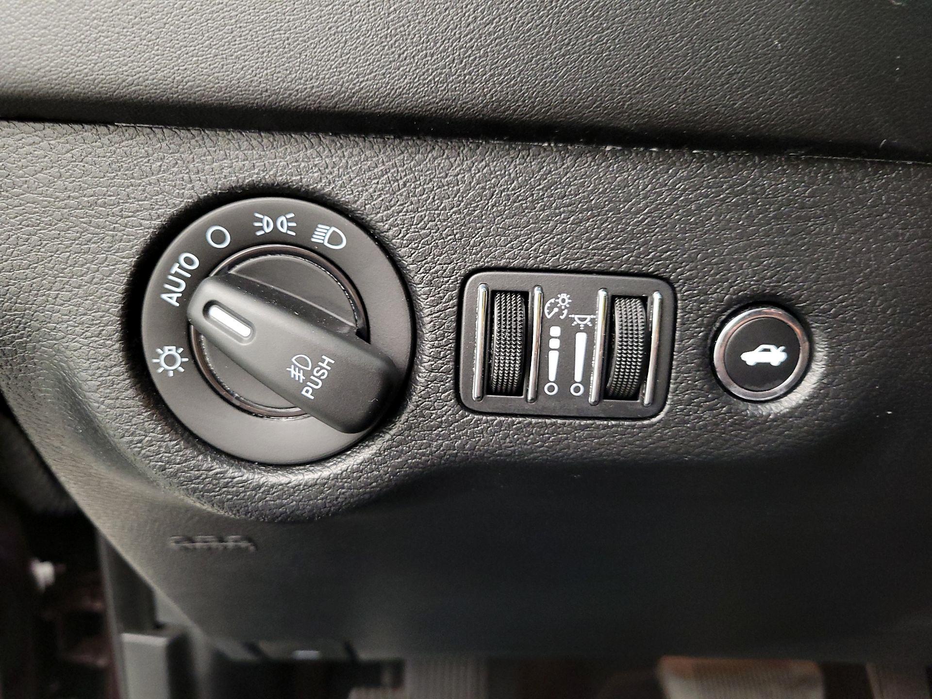 Thumbnail: 2022 Dodge Charger - 13