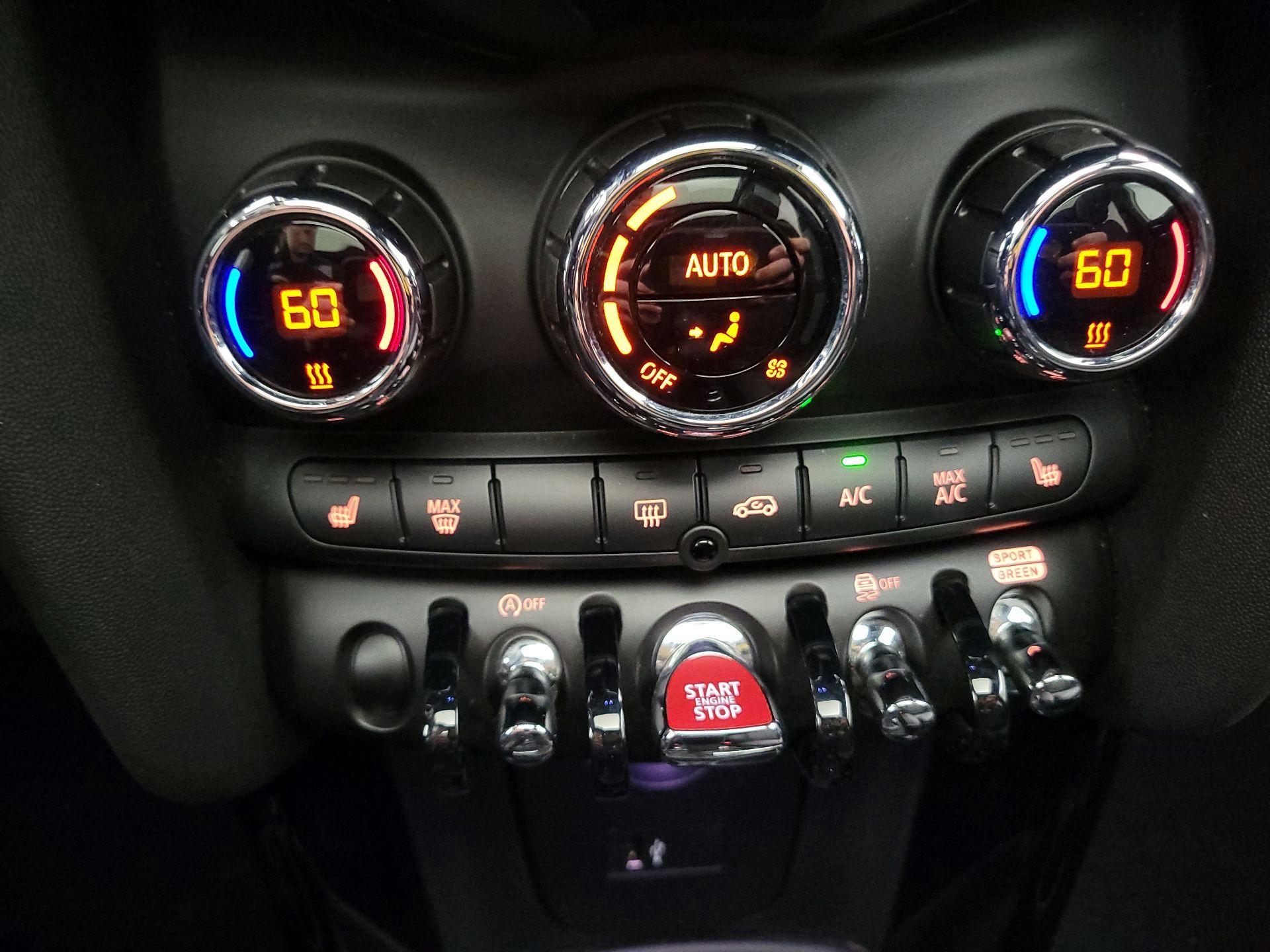 Thumbnail: 2023 MINI Cooper Hardtop - 17