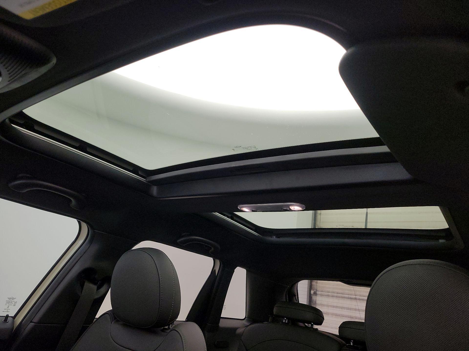 Thumbnail: 2023 MINI Cooper Hardtop - 20