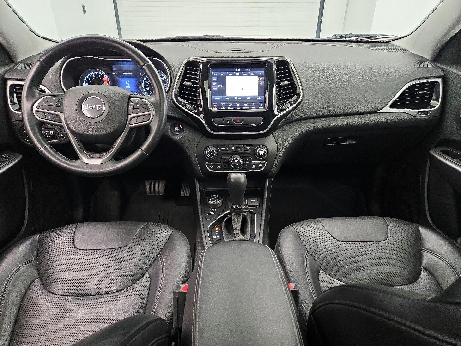 Thumbnail: 2019 Jeep Cherokee - 8